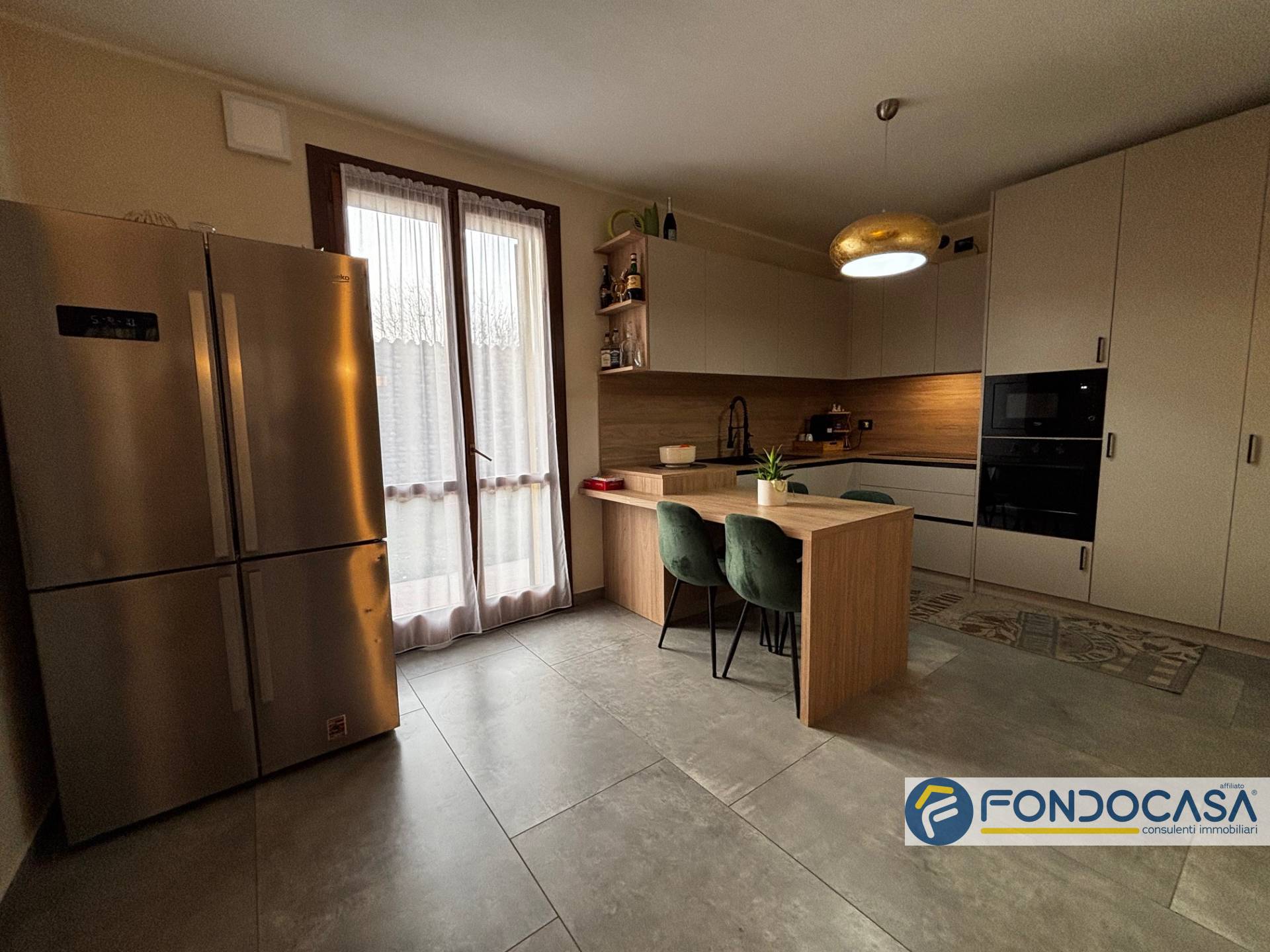 Villa in vendita a Calcinate