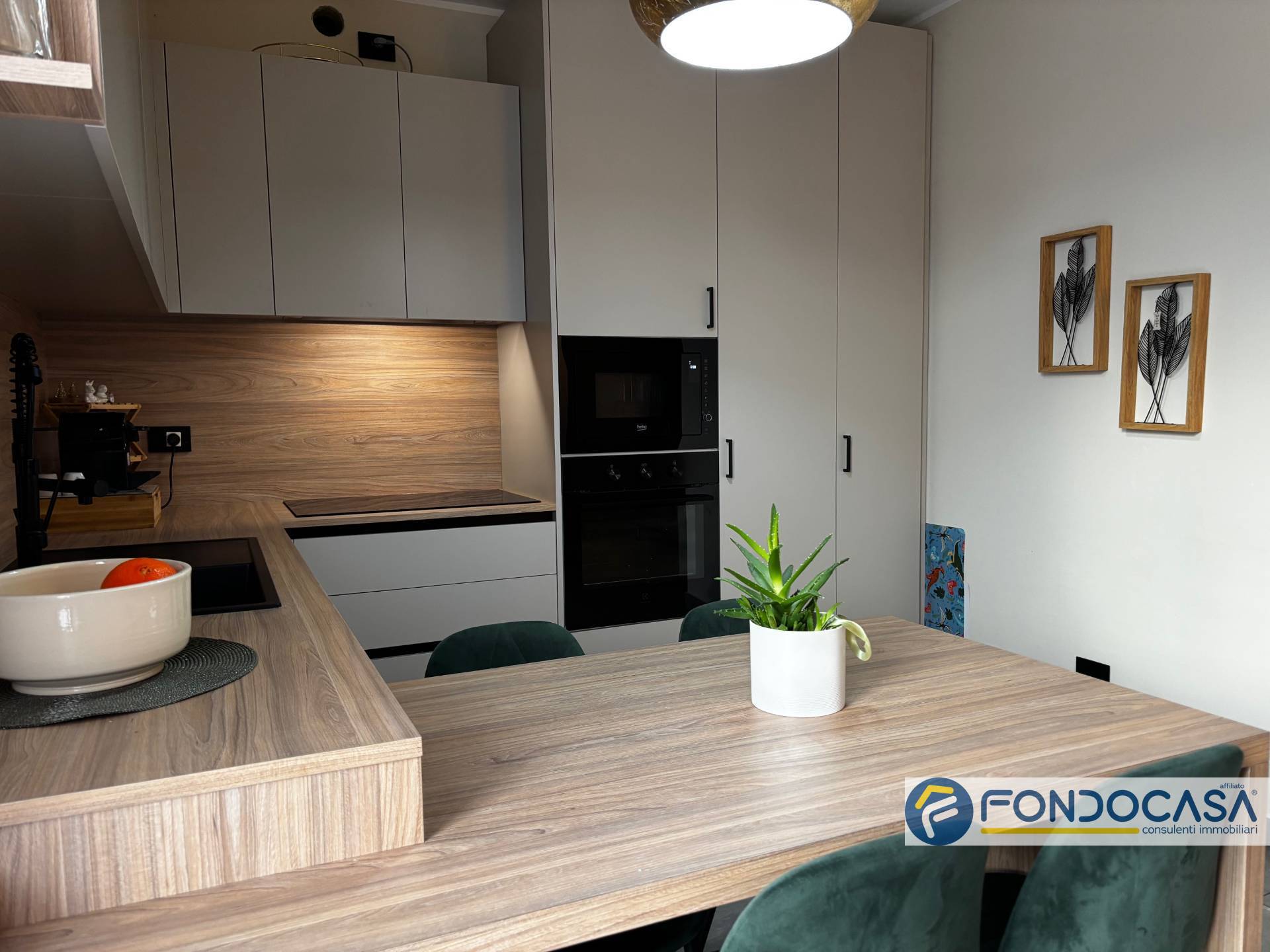 Villa in vendita a Calcinate