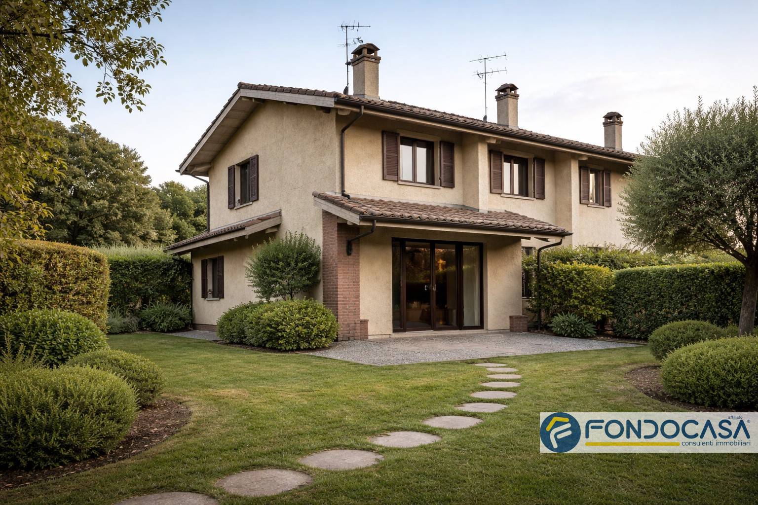 Villa bifamiliare in vendita a Palazzolo sull'Oglio