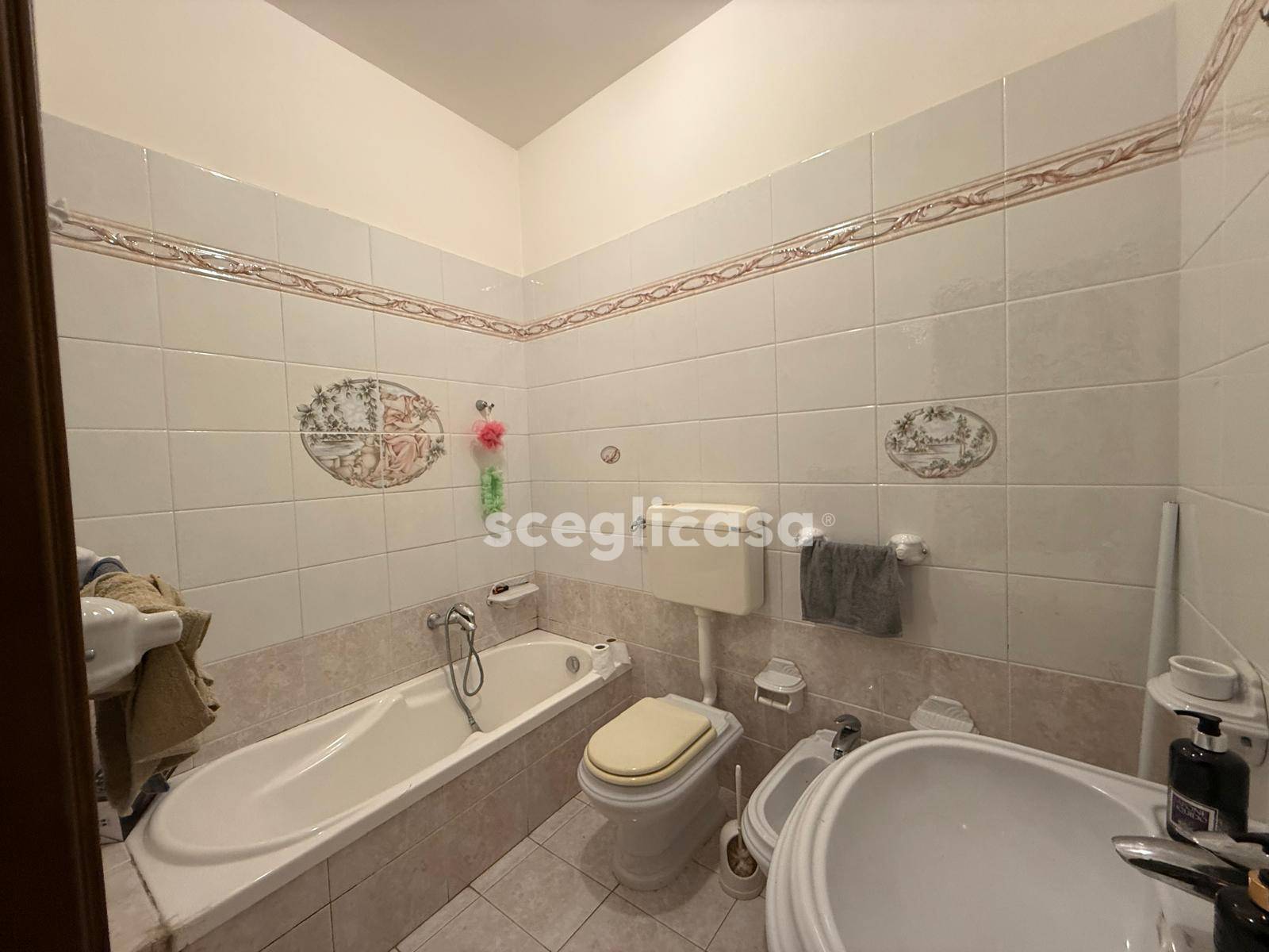 Stabile/Palazzo in affitto a Carini, Villagrazia di Carini