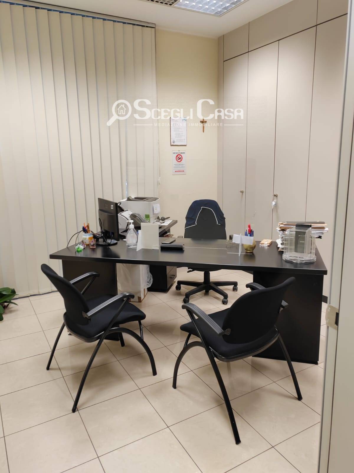 Locale commerciale in affitto a Carini, Agliastrelli