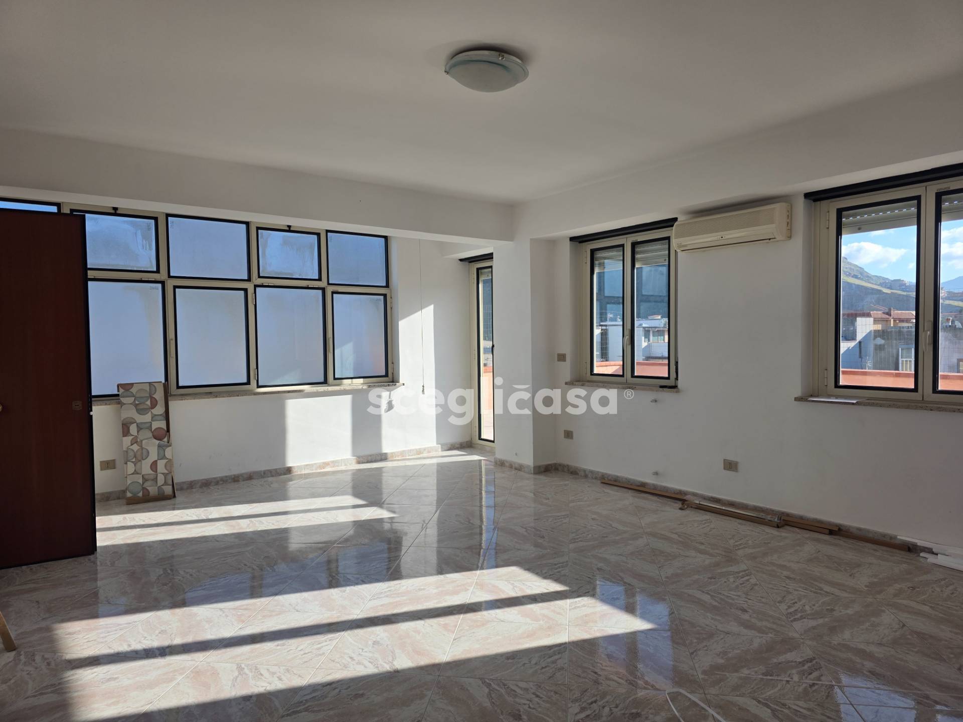 Attico in affitto a Palermo, Sferracavallo