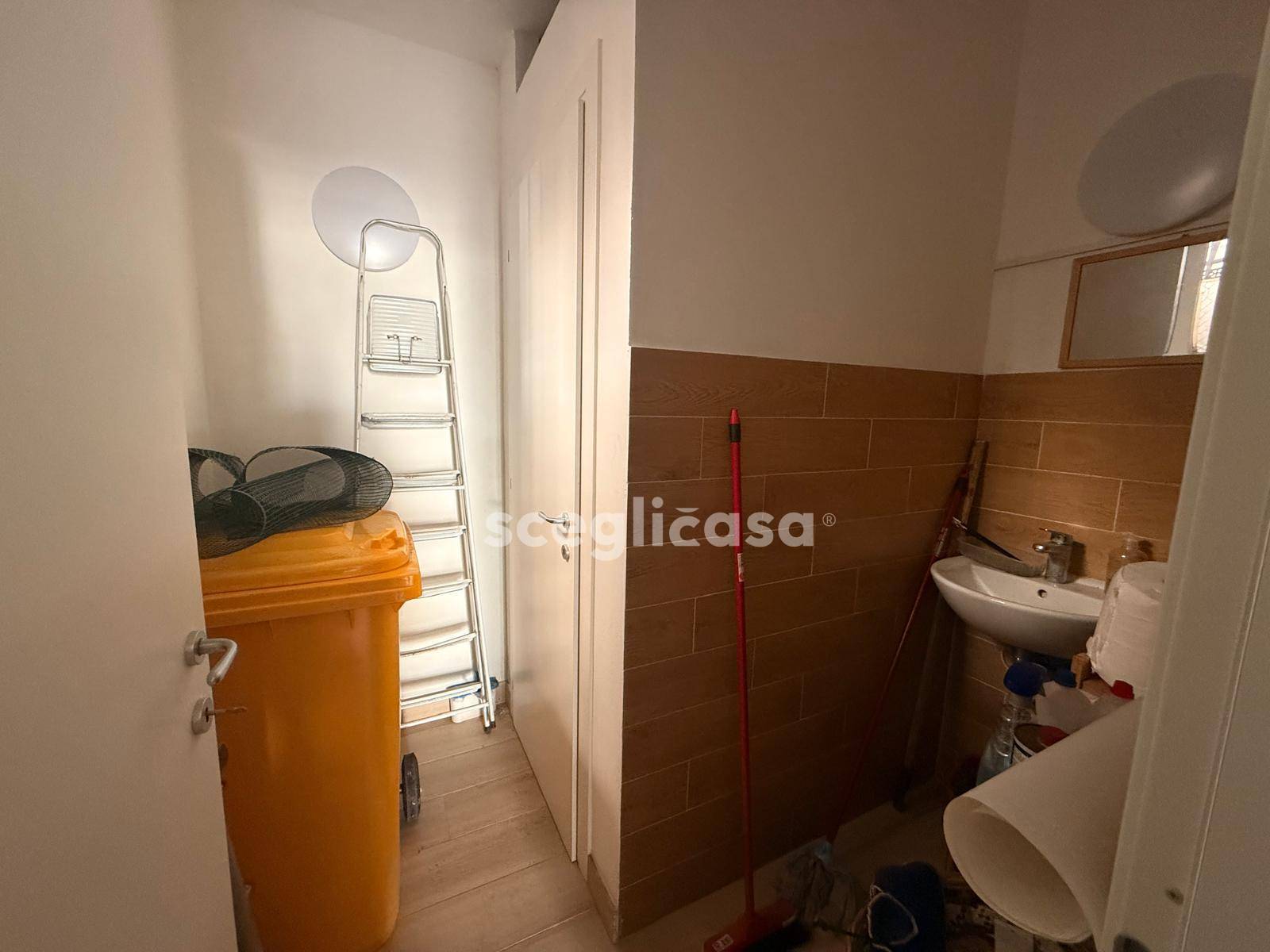Locale commerciale in affitto a Palermo