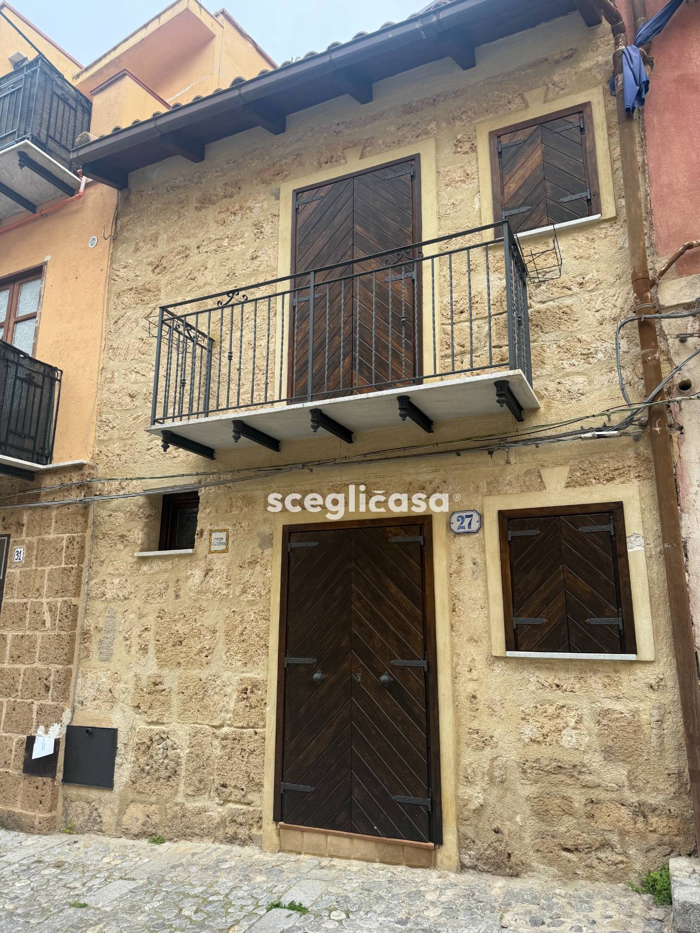 Stabile/Palazzo in vendita a Carini, Centro Storico