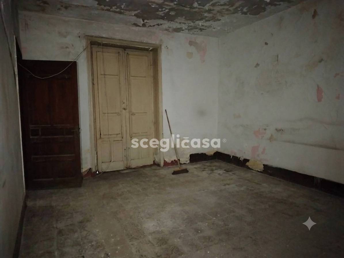 Stabile/Palazzo in vendita a Carini, Centro Storico
