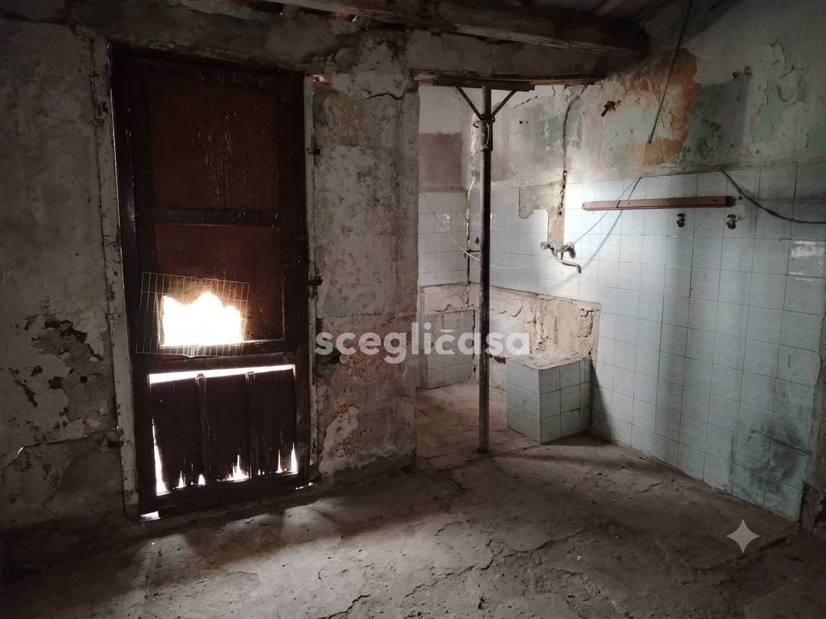 Stabile/Palazzo in vendita a Carini, Centro Storico