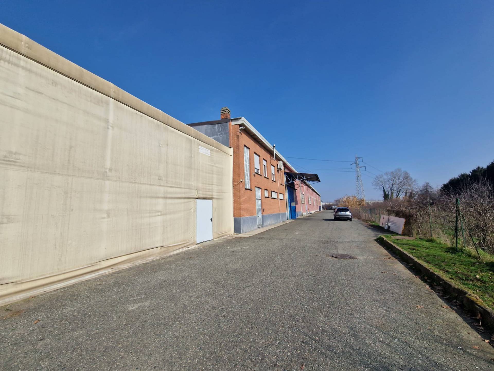 Capannone in vendita a Mappano