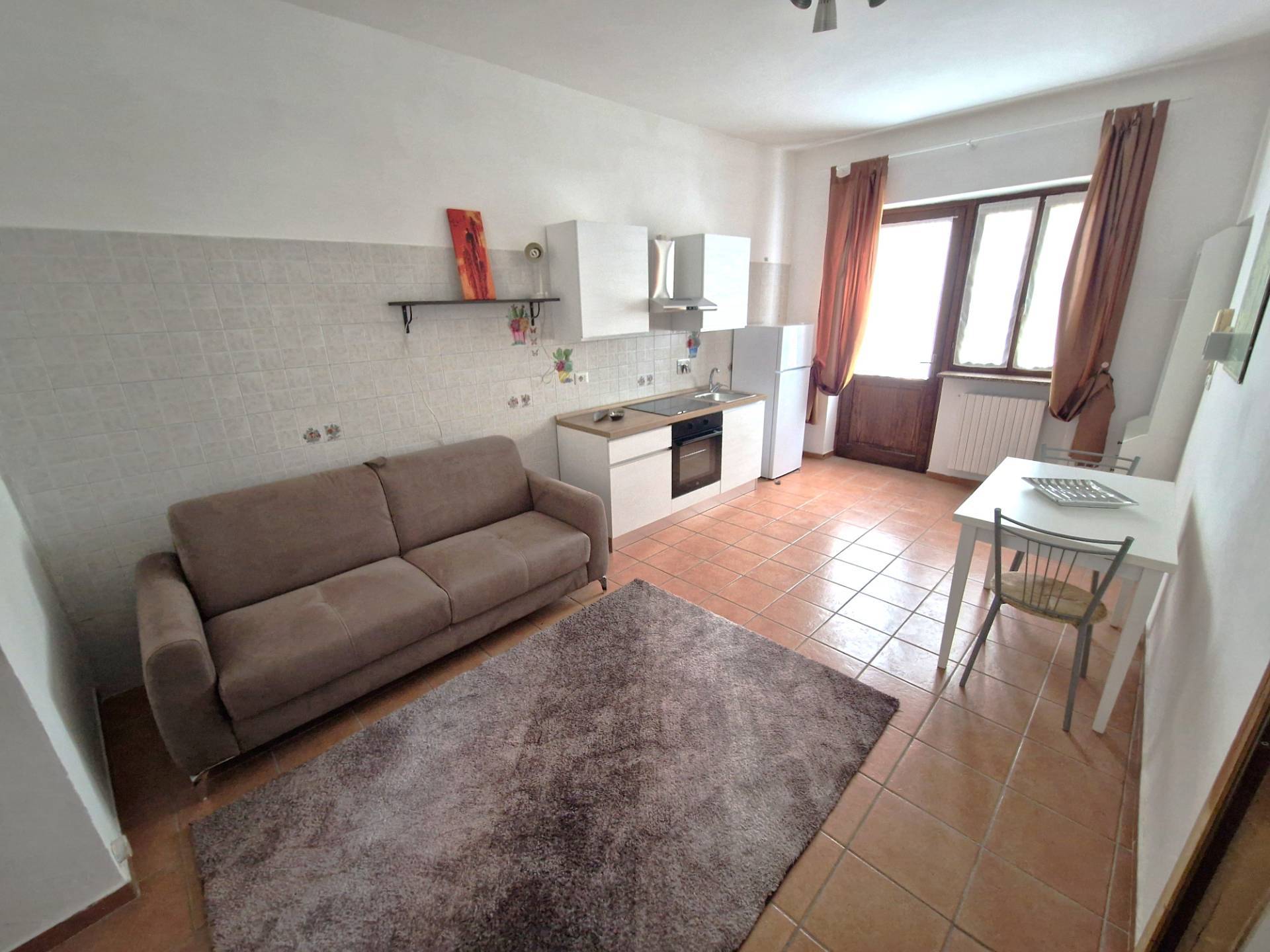 Monolocale in affitto a Lein