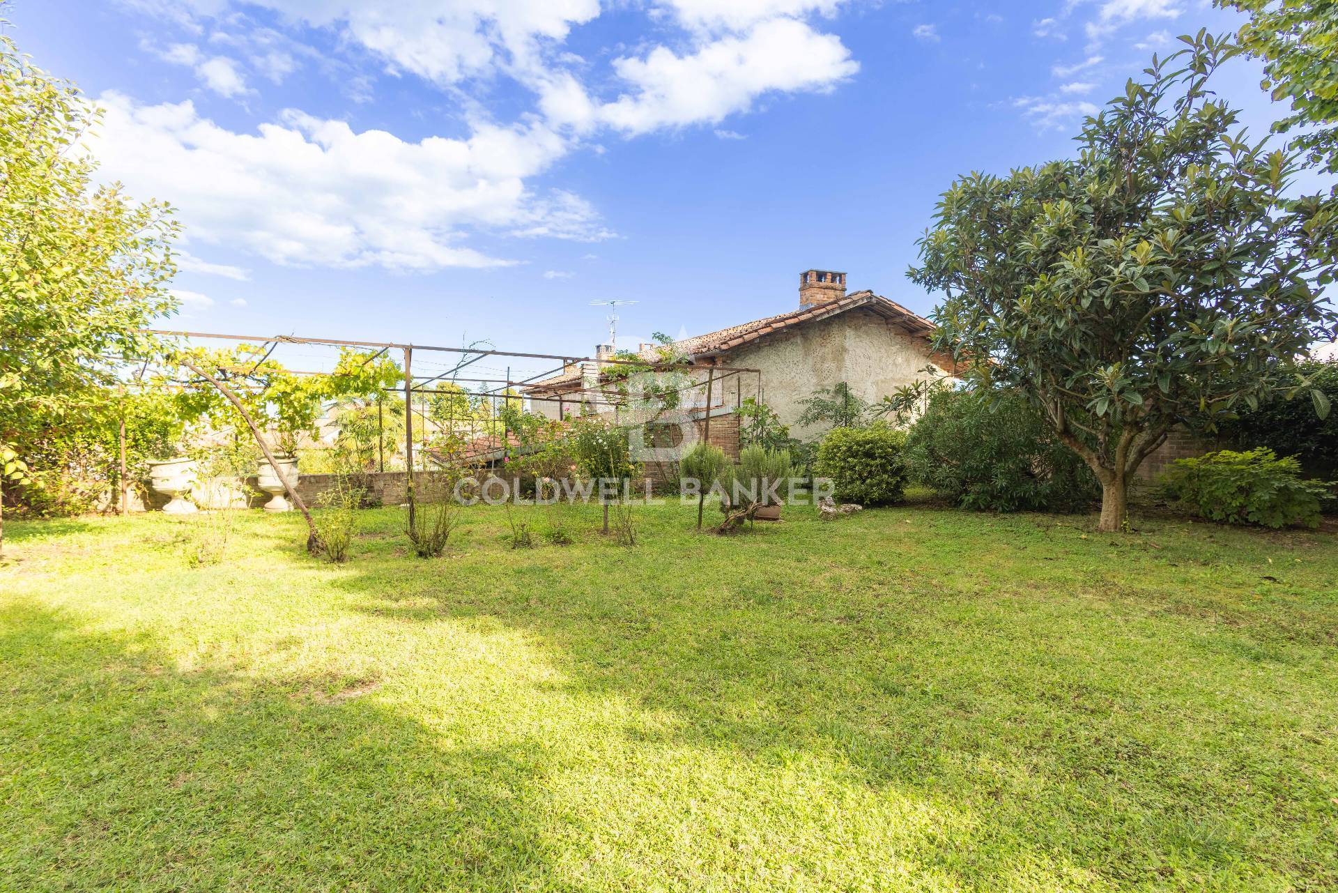 Stabile / Palazzo in vendita a Villa San Secondo