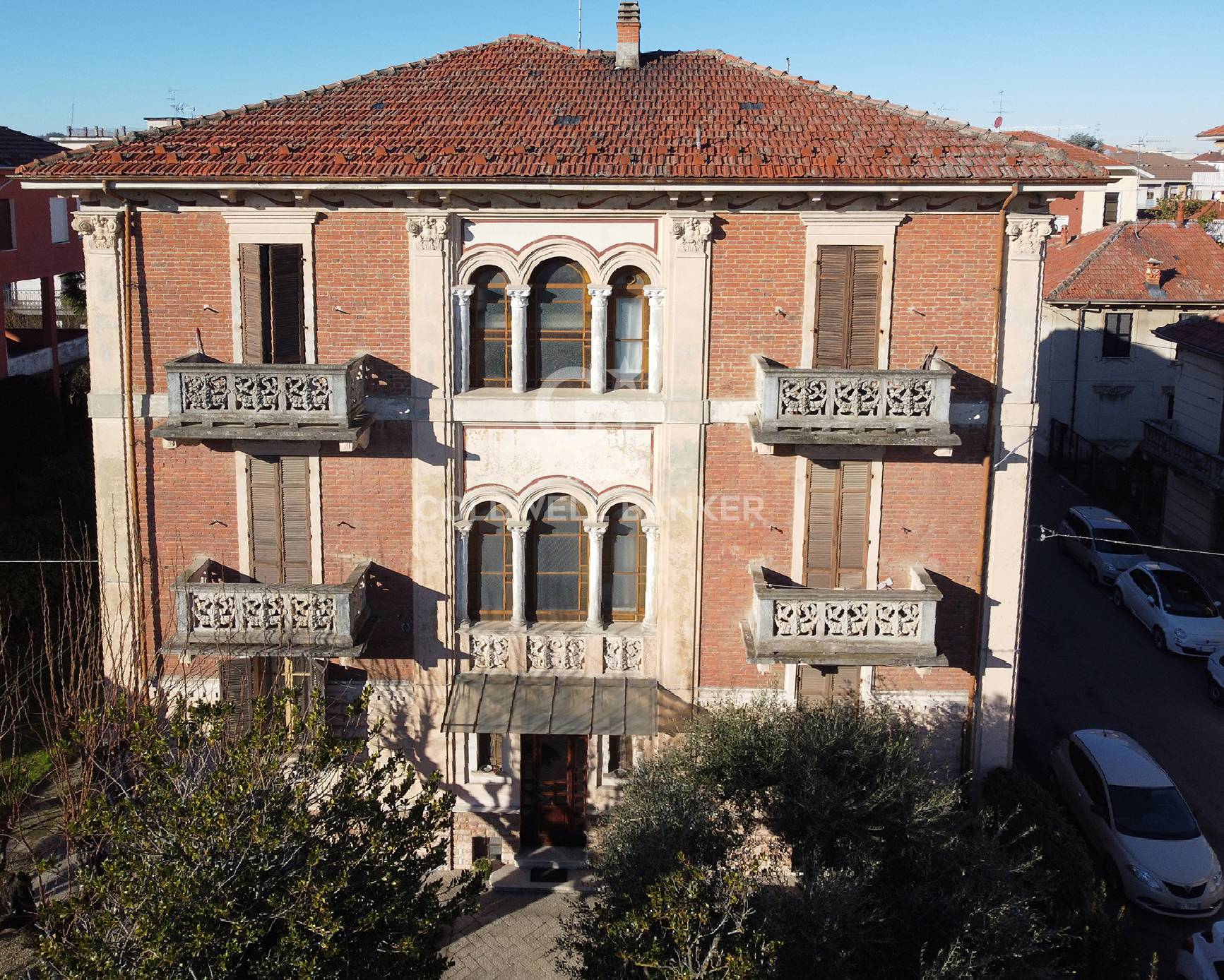 Palazzo in vendita a Valenza