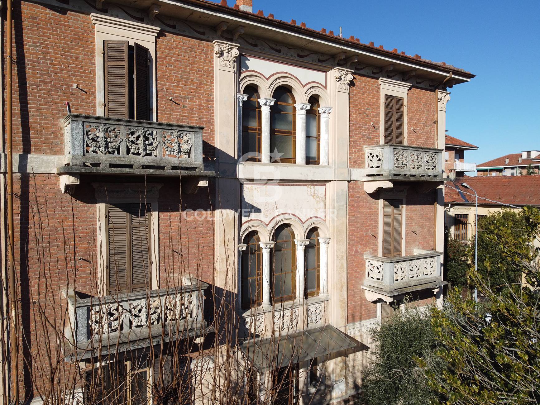 Palazzo in vendita a Valenza