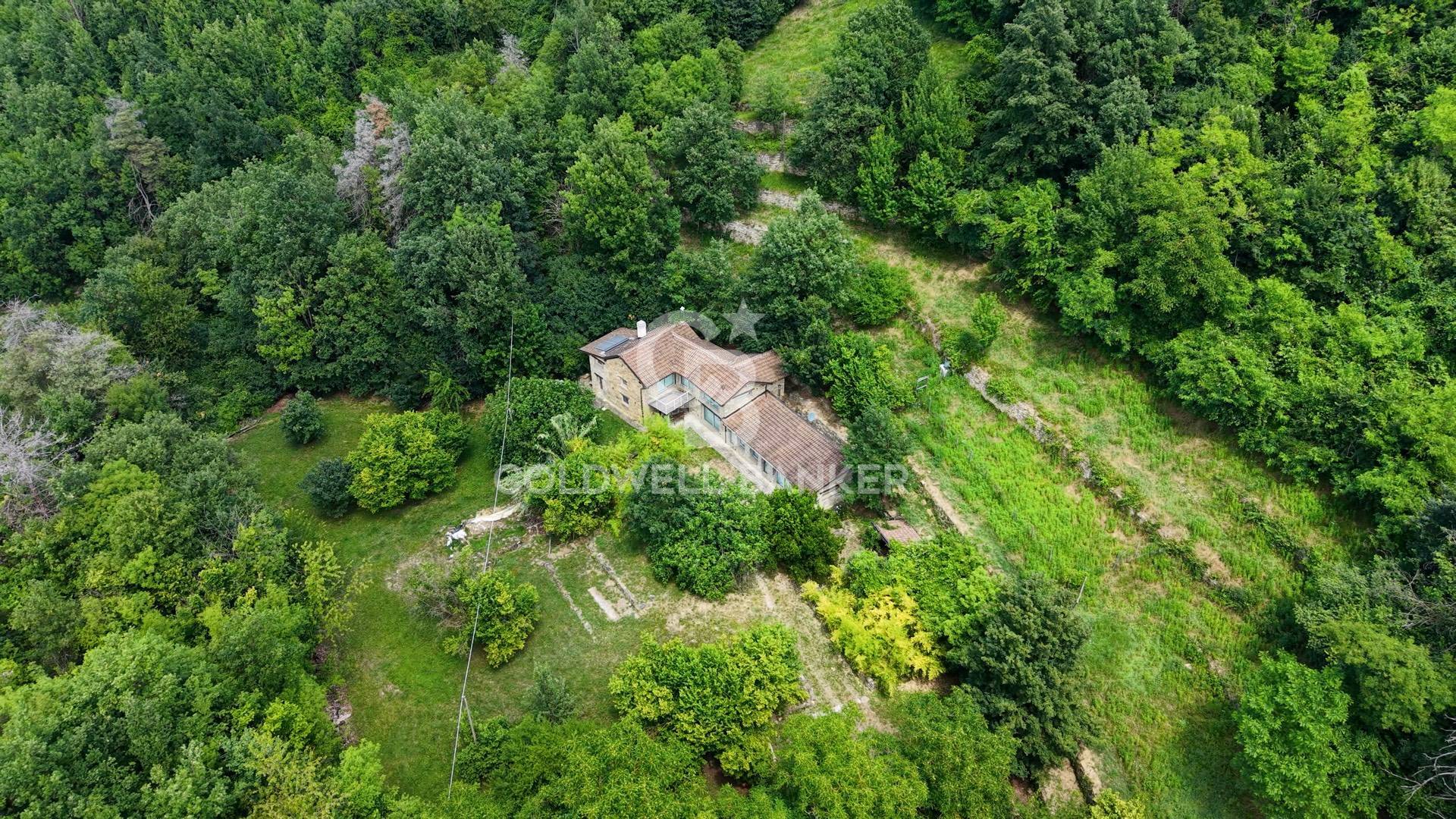Casa indipendente in vendita a Cortemilia