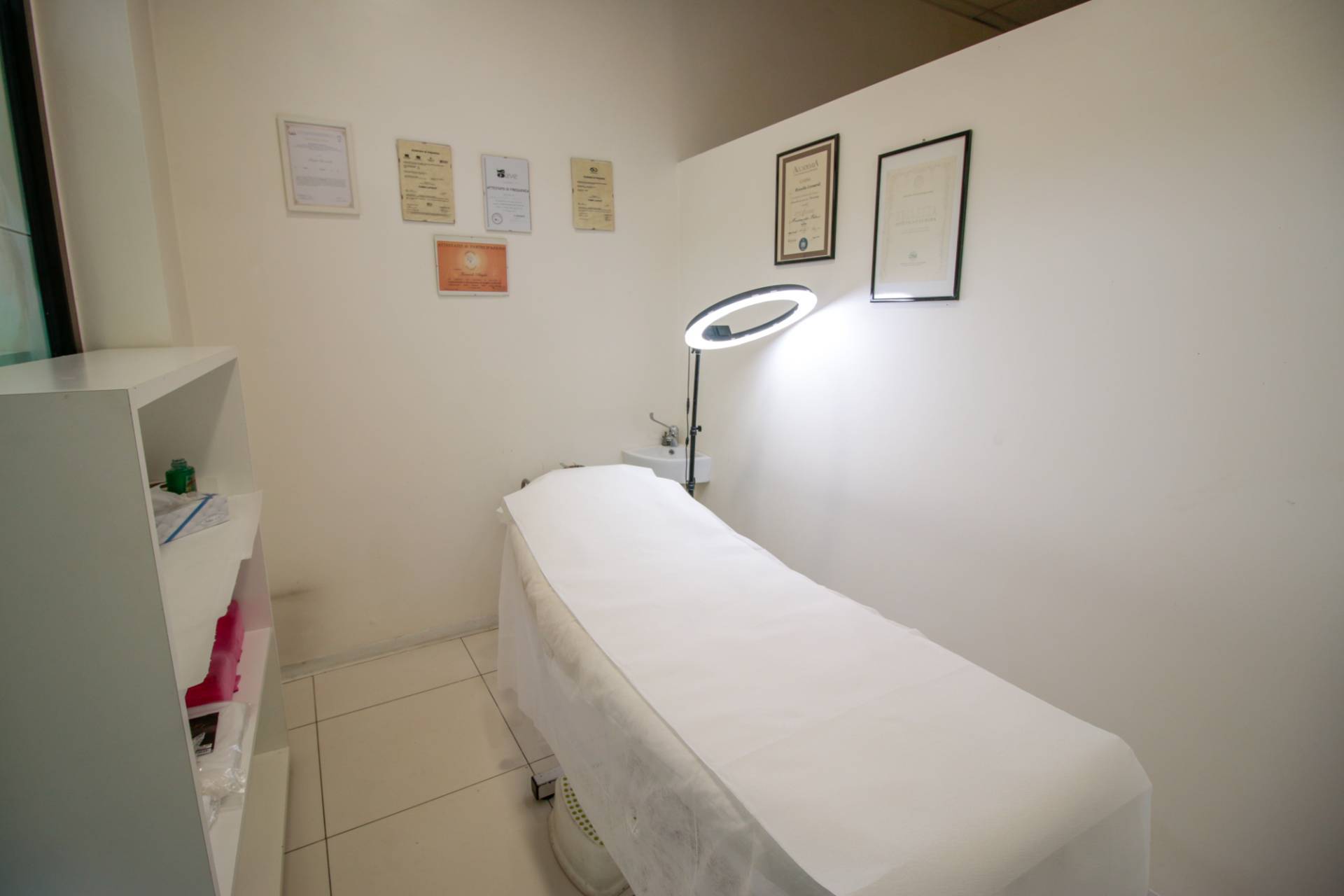 Locale commerciale in vendita a Torino