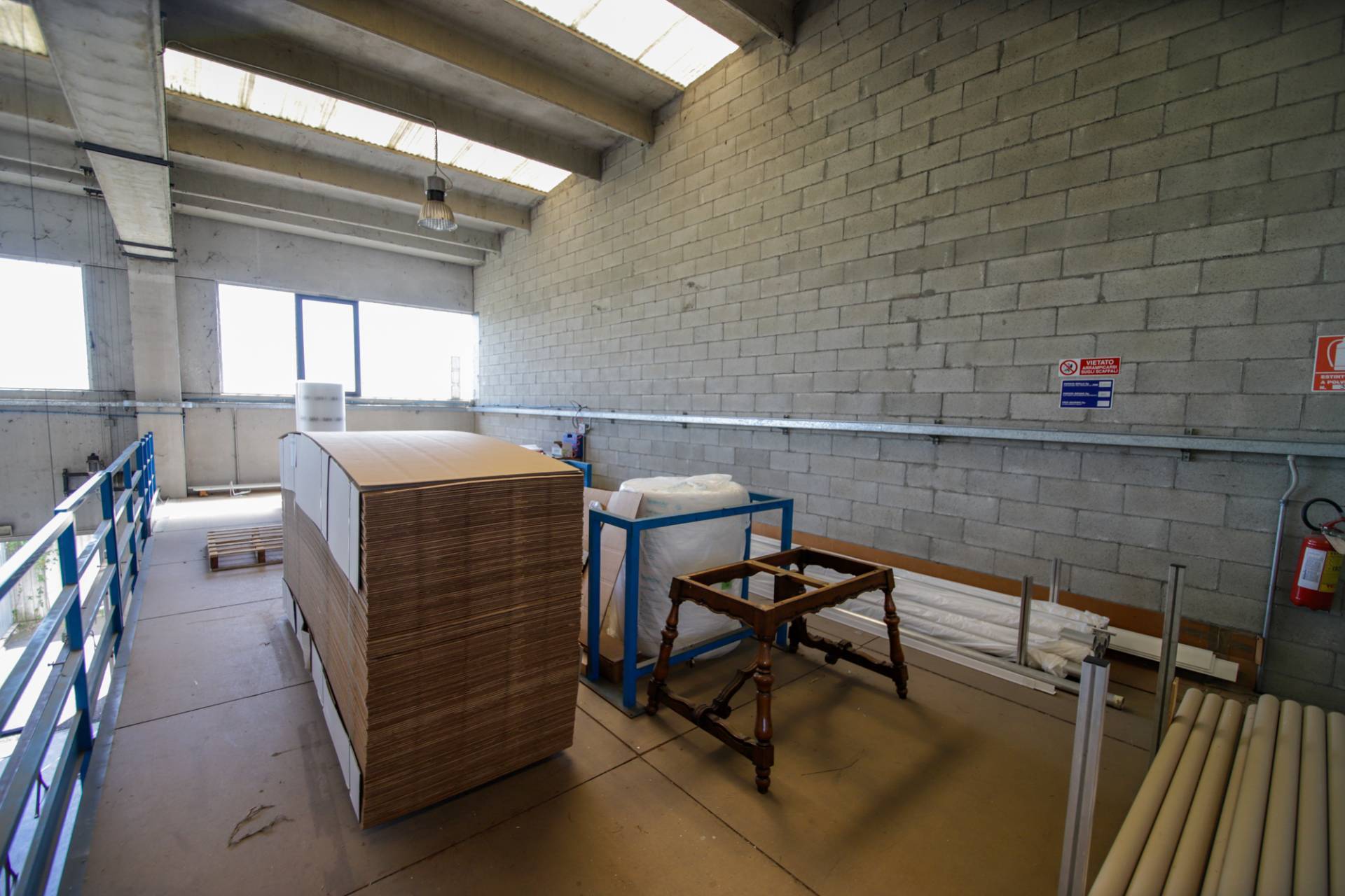 Capannone in vendita a Volpiano