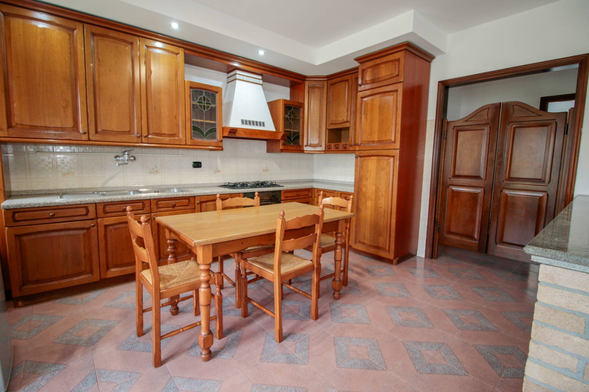 appartamento con giardino in affitto a Bosconero