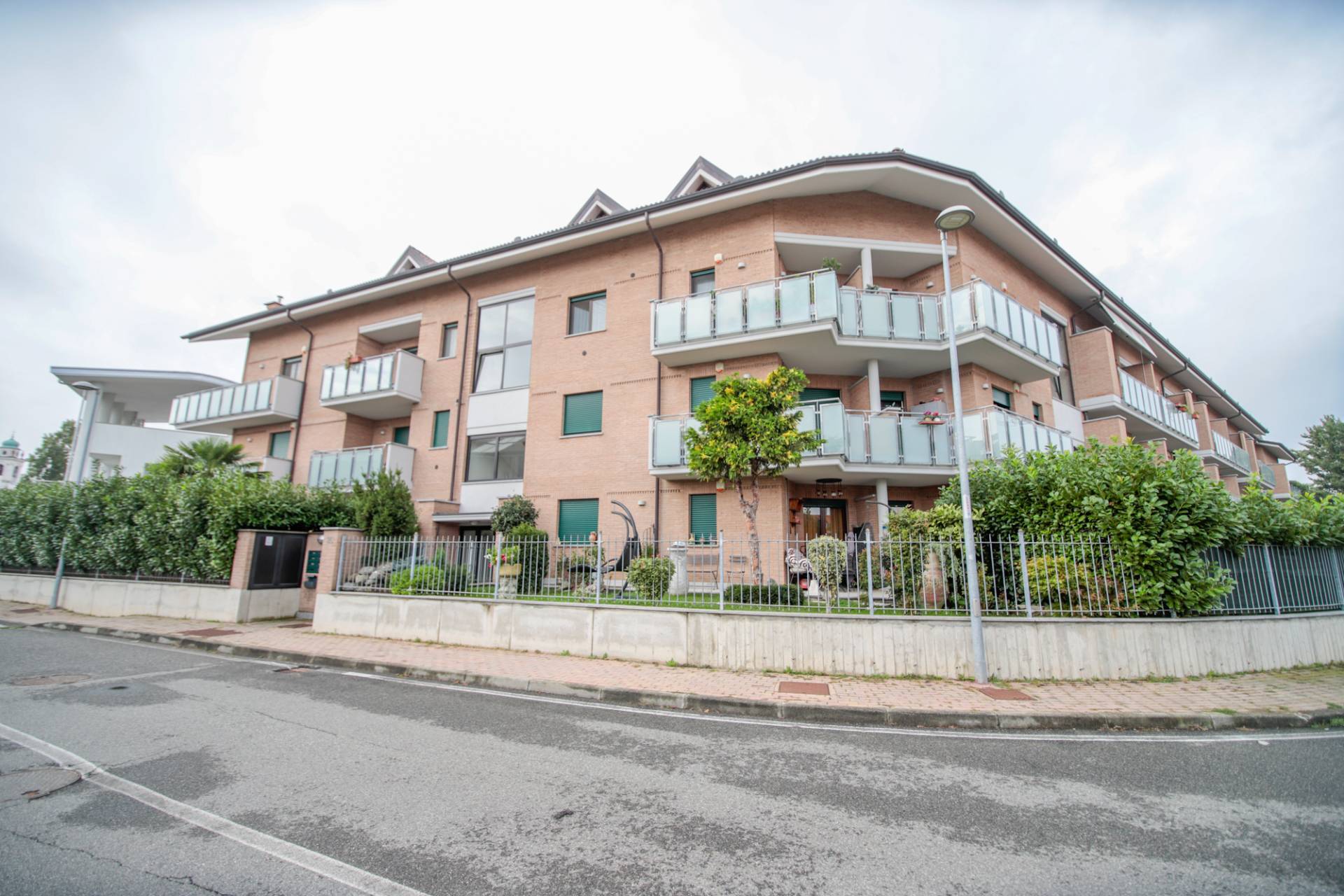 appartamento con giardino in vendita a Volpiano