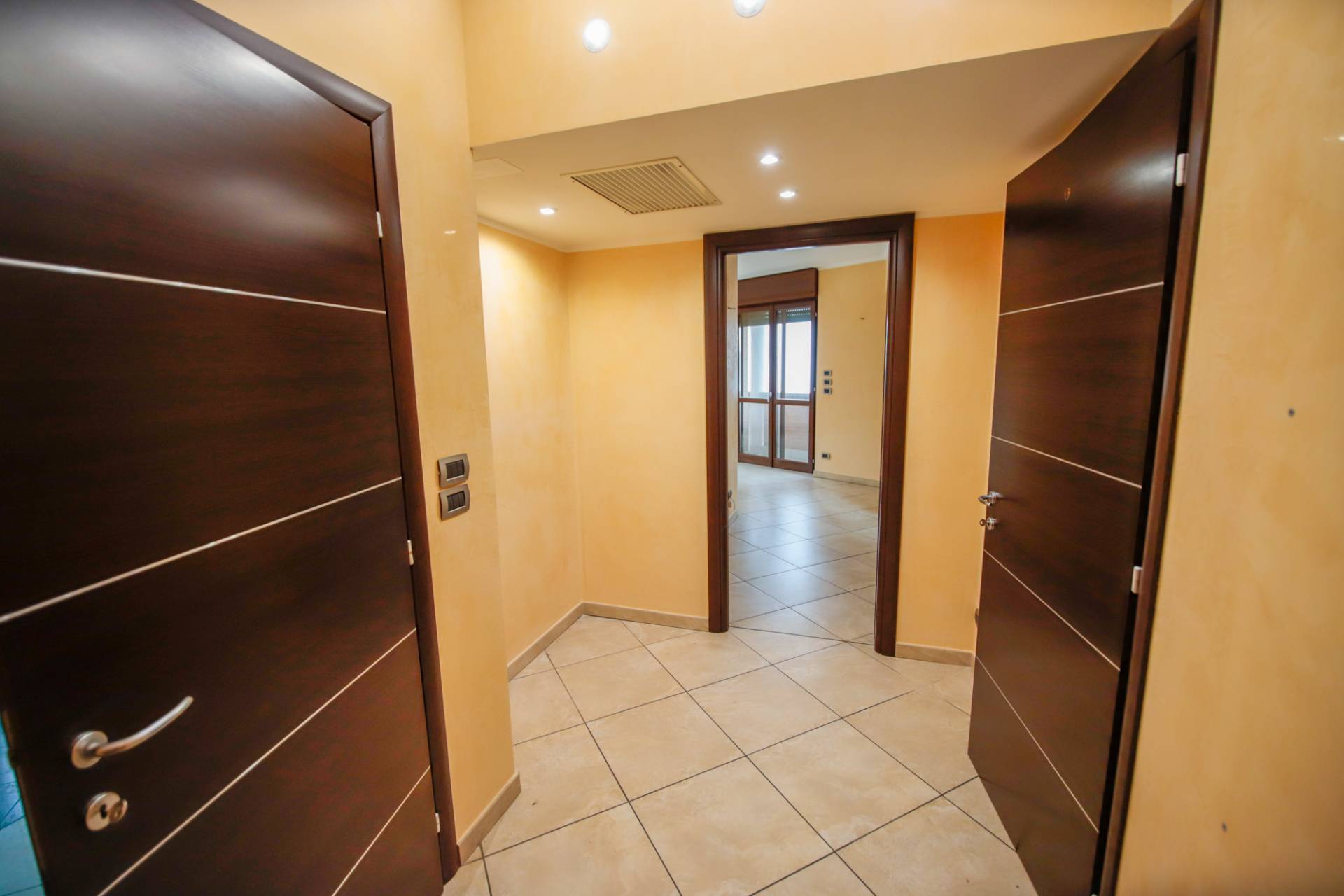 appartamento con giardino in vendita a Volpiano