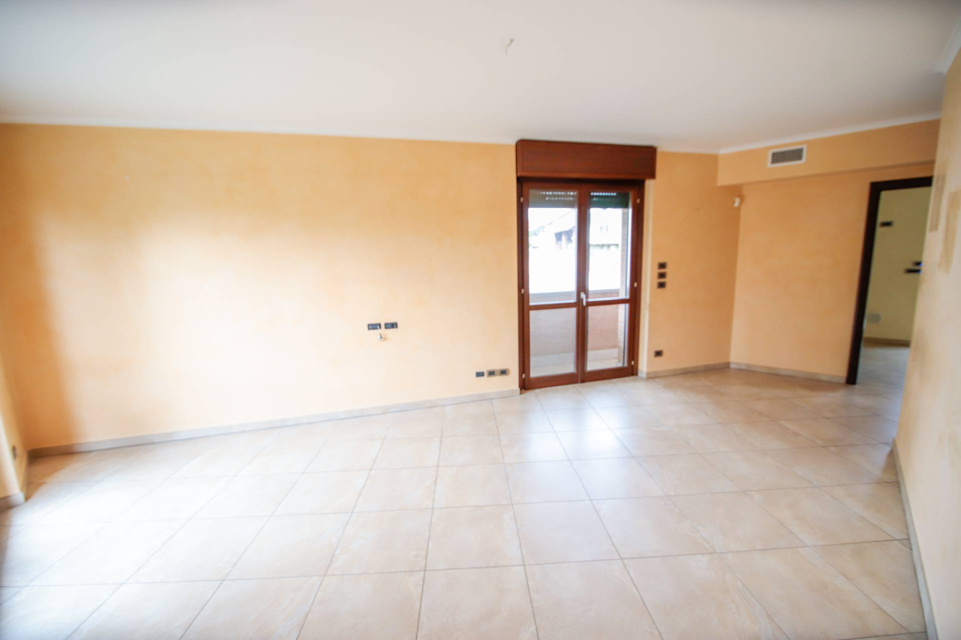 appartamento con giardino in vendita a Volpiano