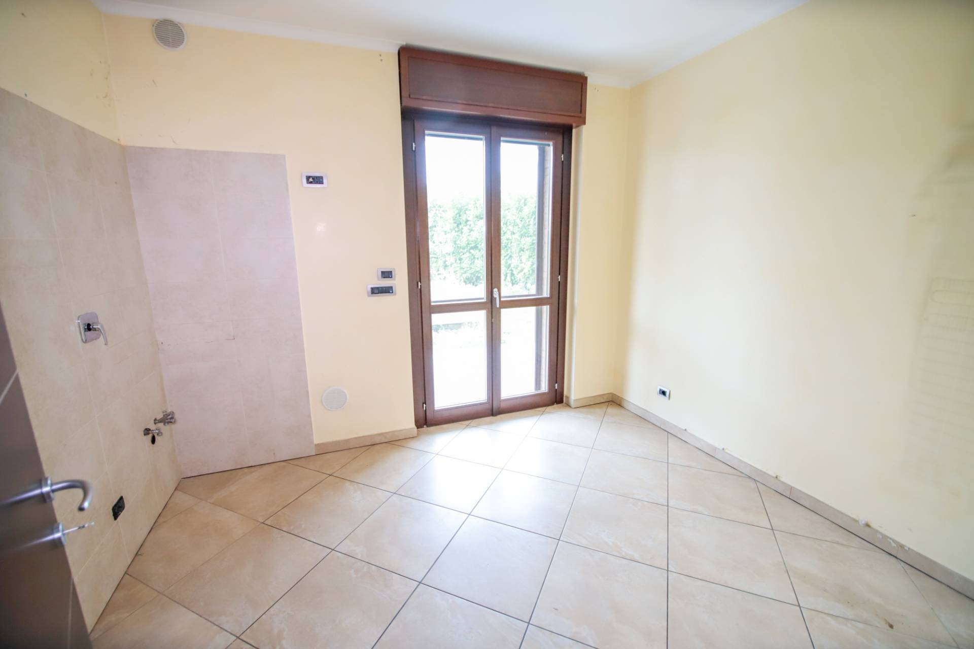 appartamento con giardino in vendita a Volpiano