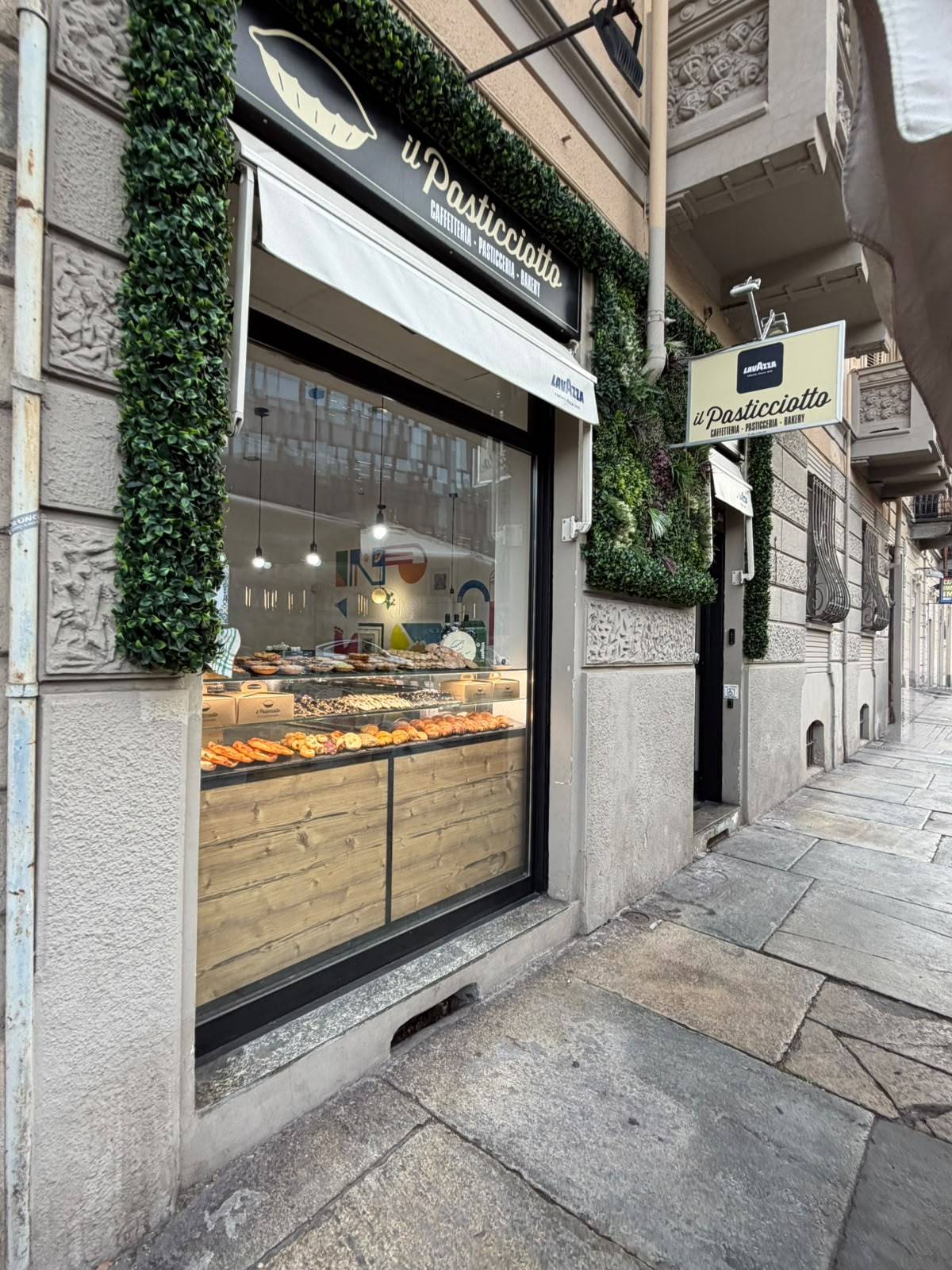 Attivit commerciale in vendita a Torino