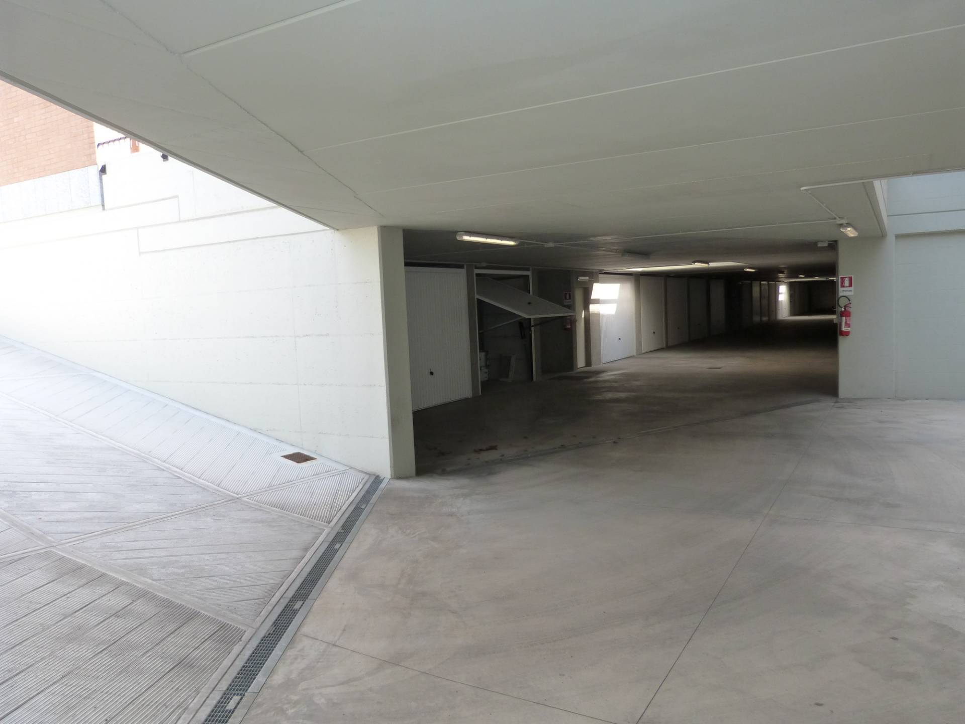 Box o garage in vendita a Grugliasco