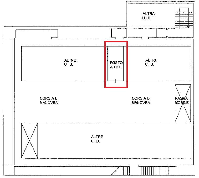 Posto auto coperto in affitto a Bari, Murat