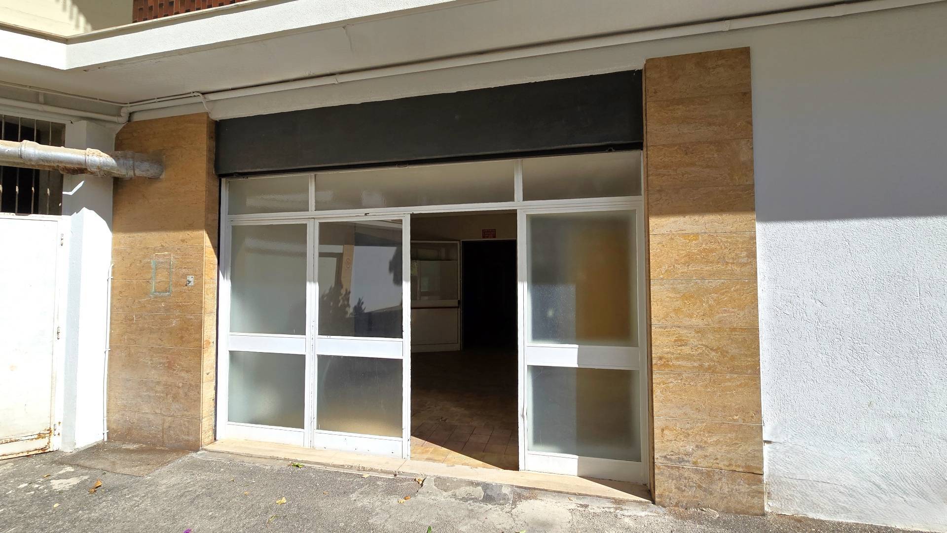 Deposito in vendita a Bari, S. Pasquale