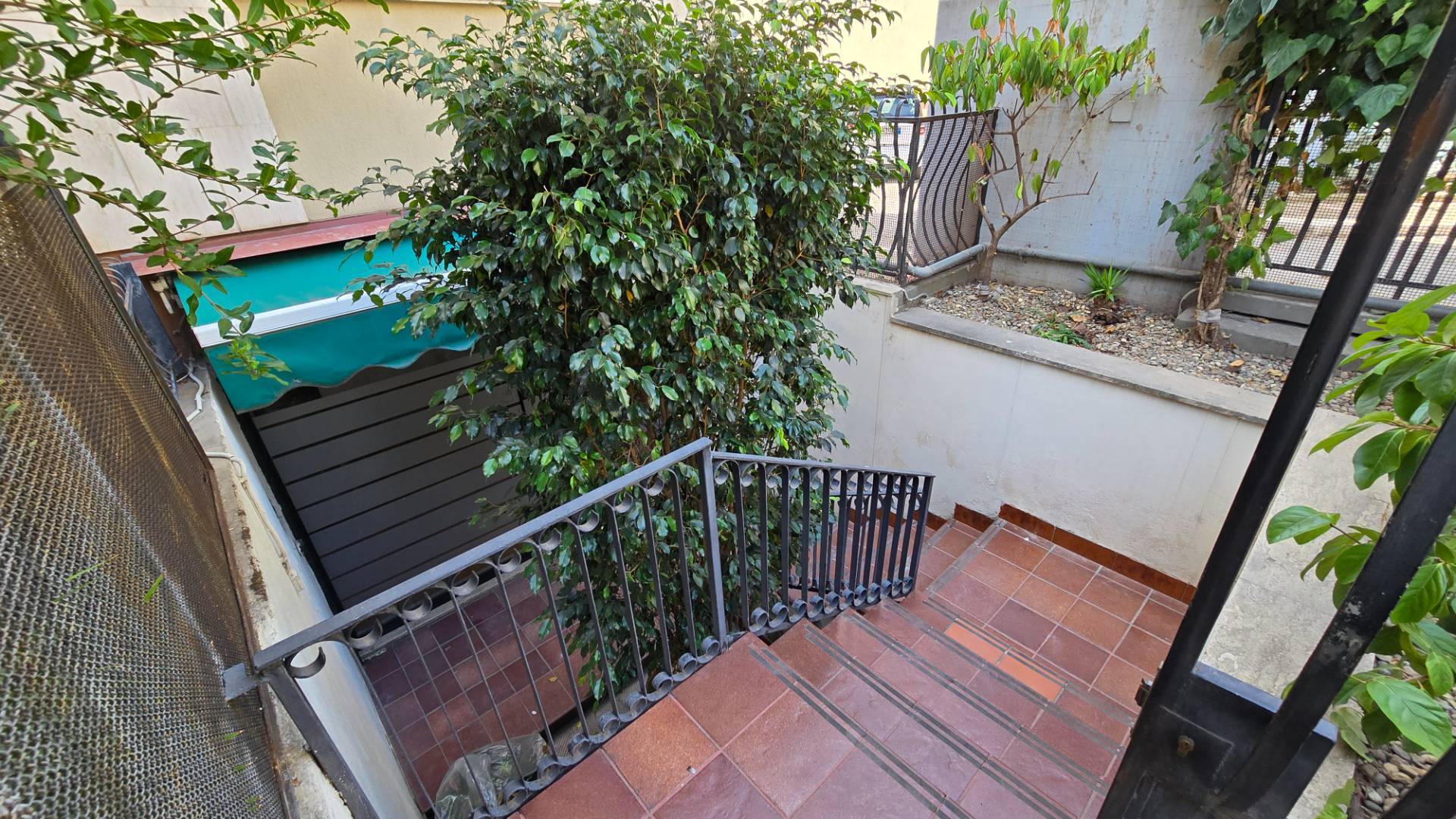 Locale commerciale in vendita a Bari, S. Pasquale