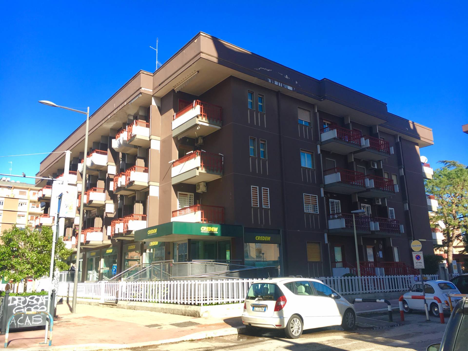 Studio/Ufficio in vendita a Bari, S. Pasquale