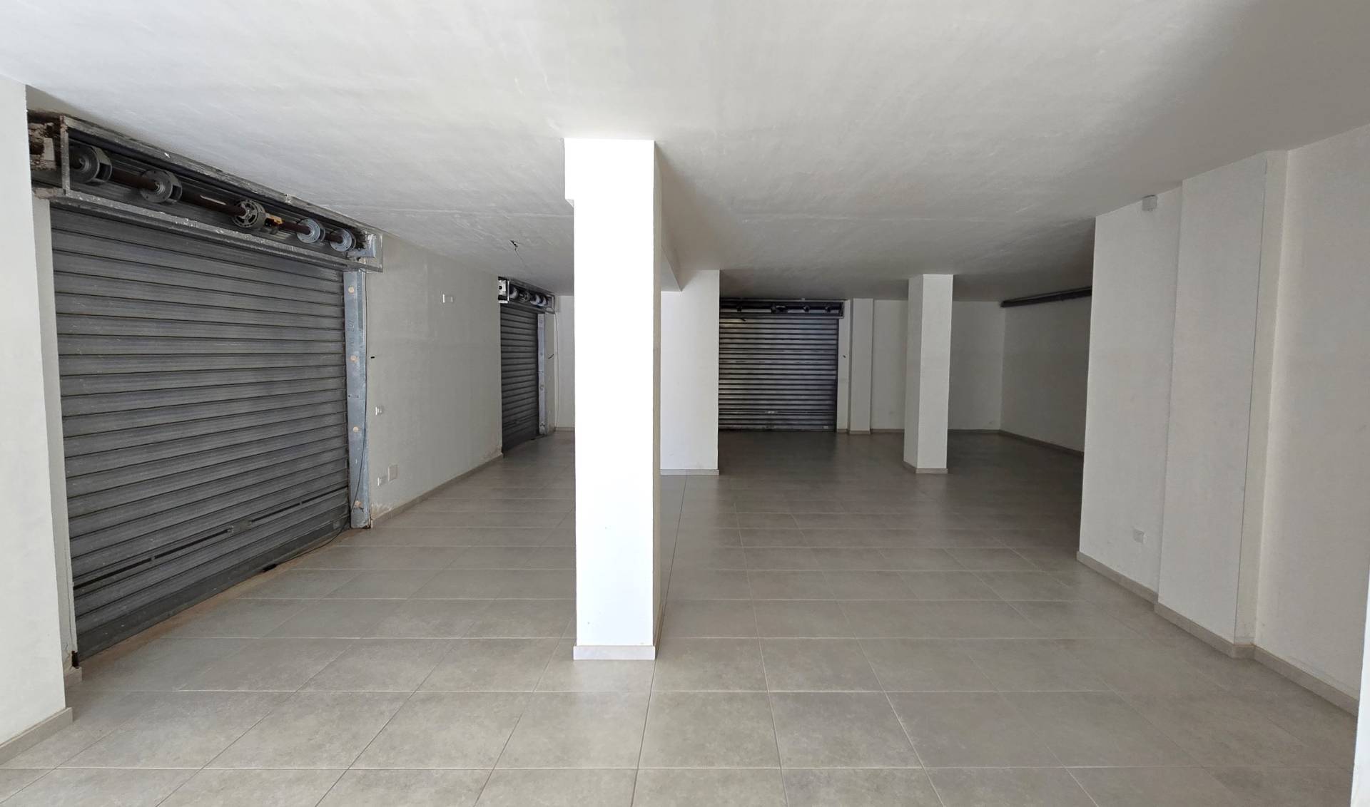 Locale commerciale in affitto a Bari