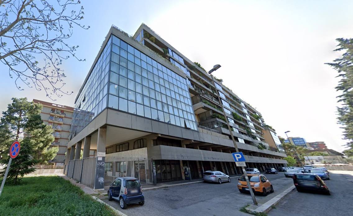 Studio/Ufficio in vendita a Bari, Carrassi