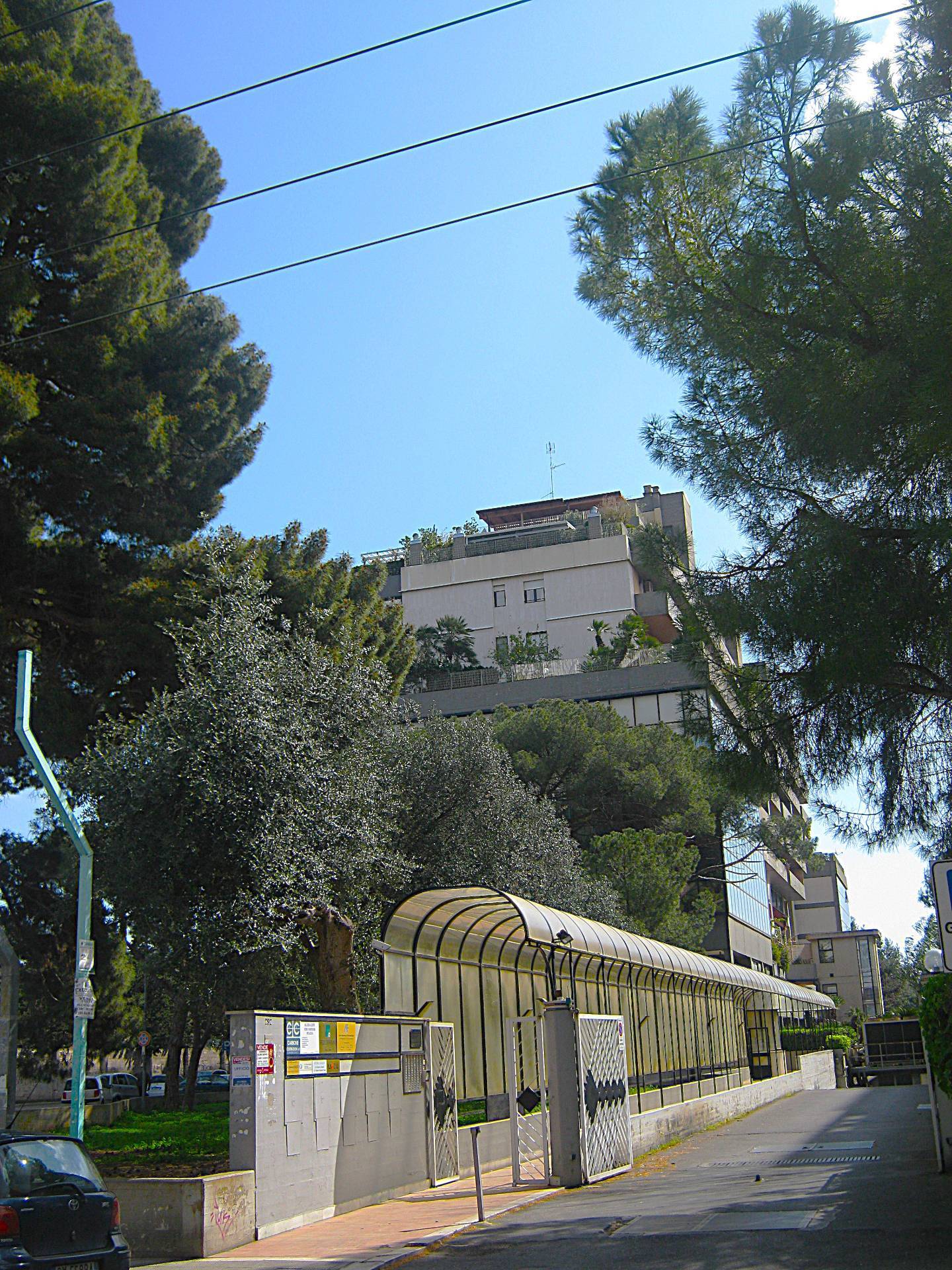 Studio/Ufficio in vendita a Bari, Carrassi