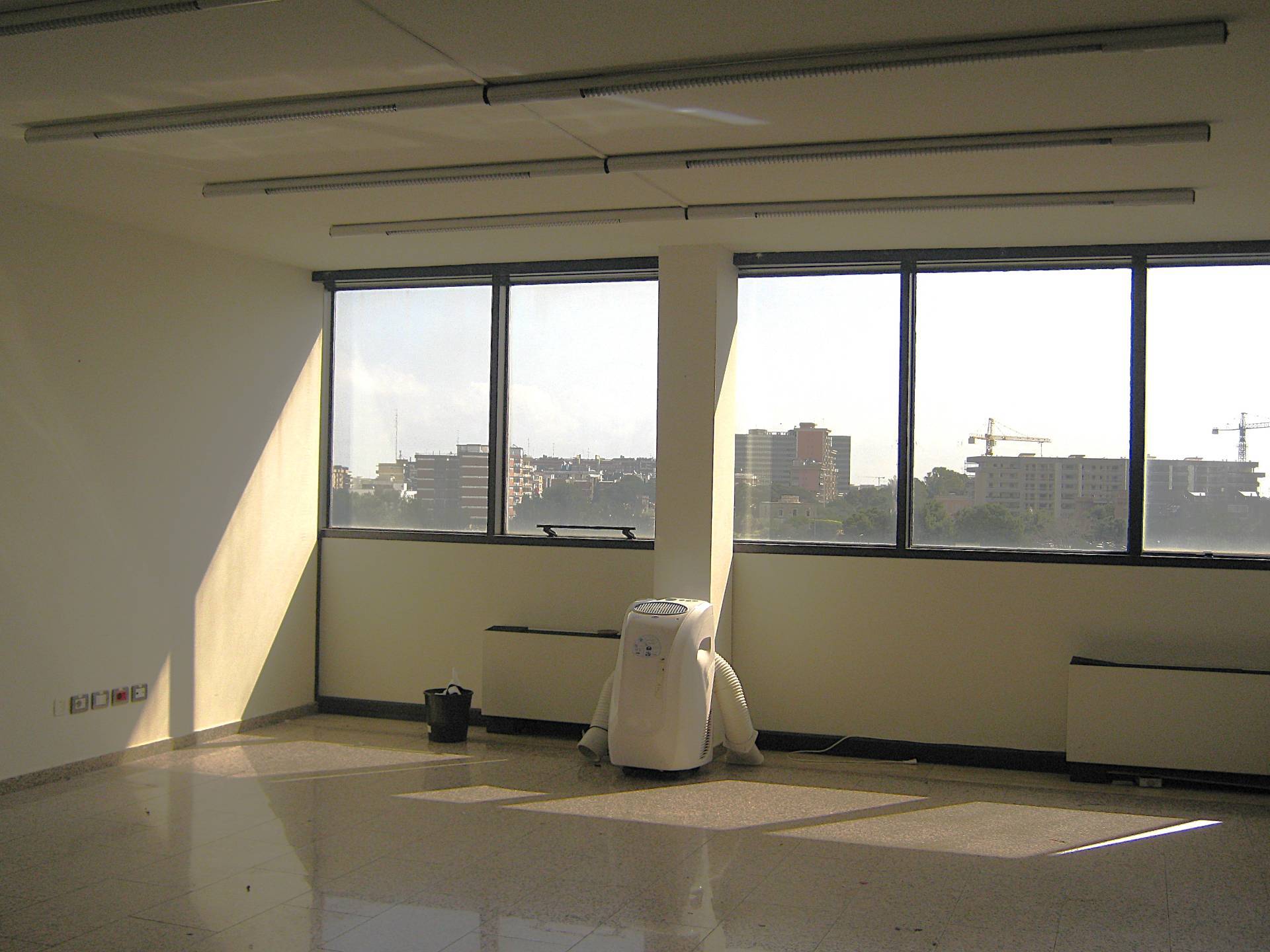 Studio/Ufficio in vendita a Bari, Carrassi