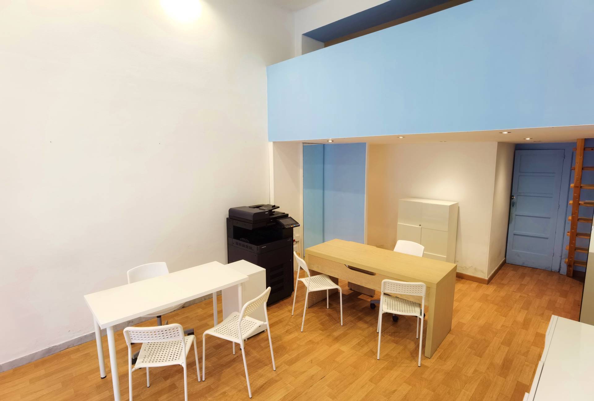 Locale commerciale in vendita a Bari