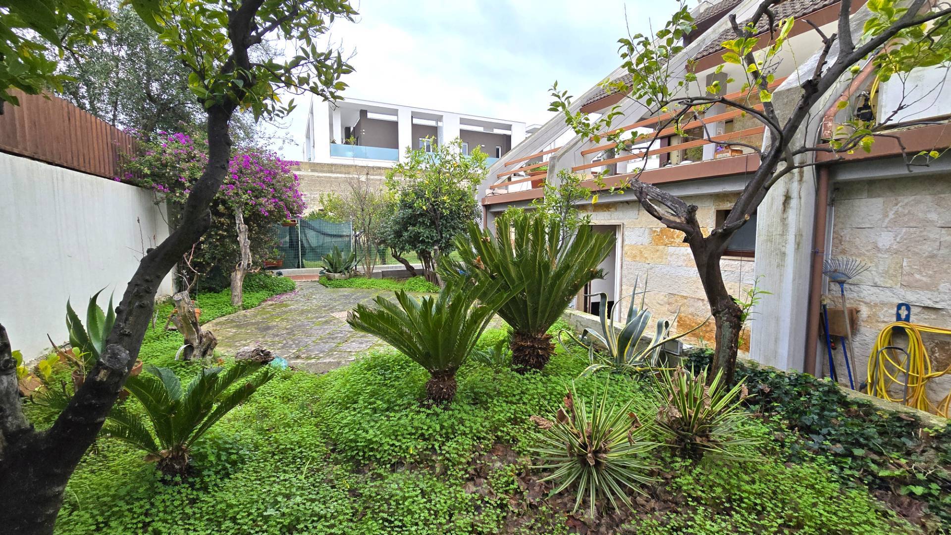 Villa in vendita a Bari, Poggiofranco