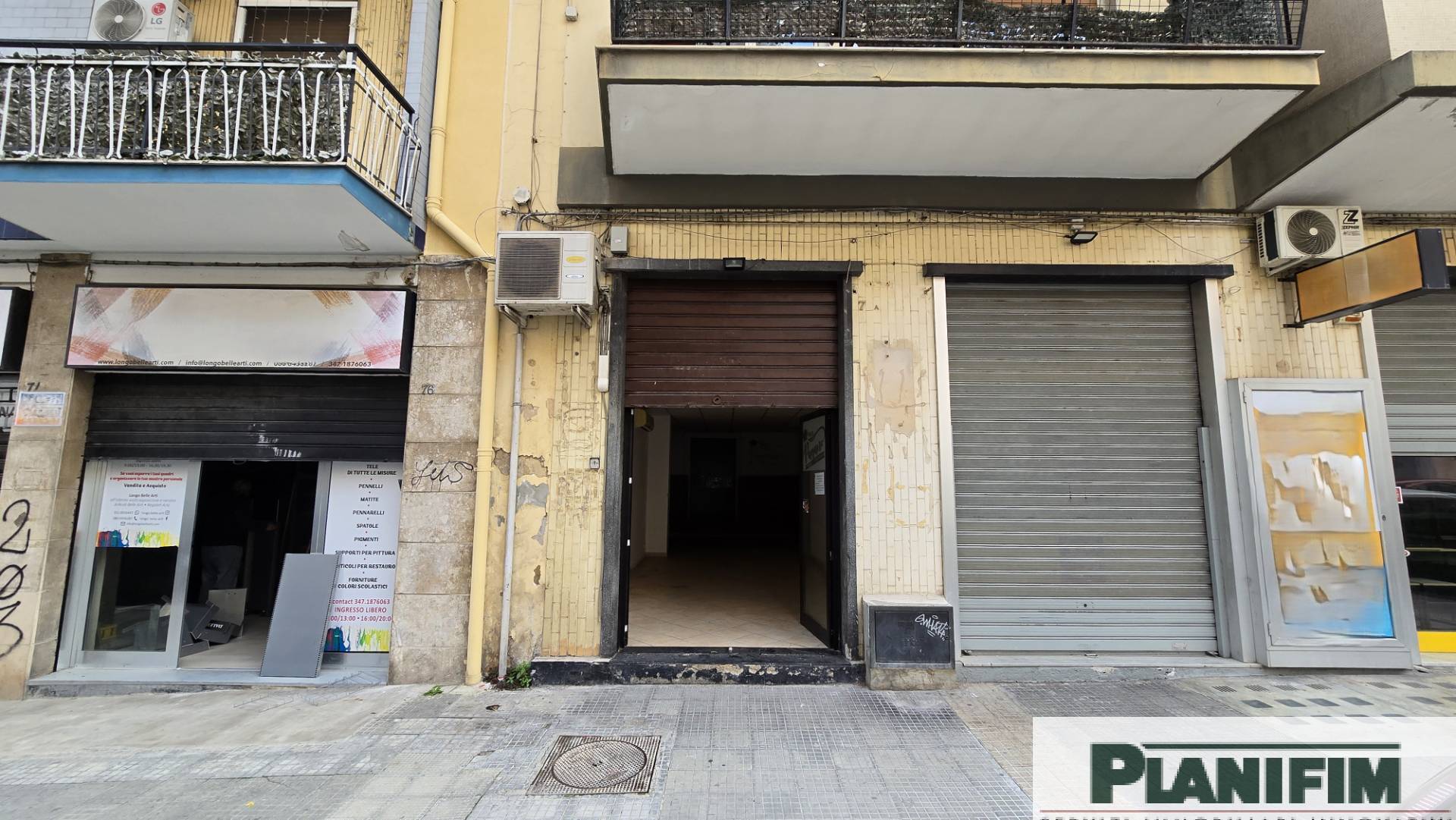 Locale commerciale in affitto a Bari, Carrassi