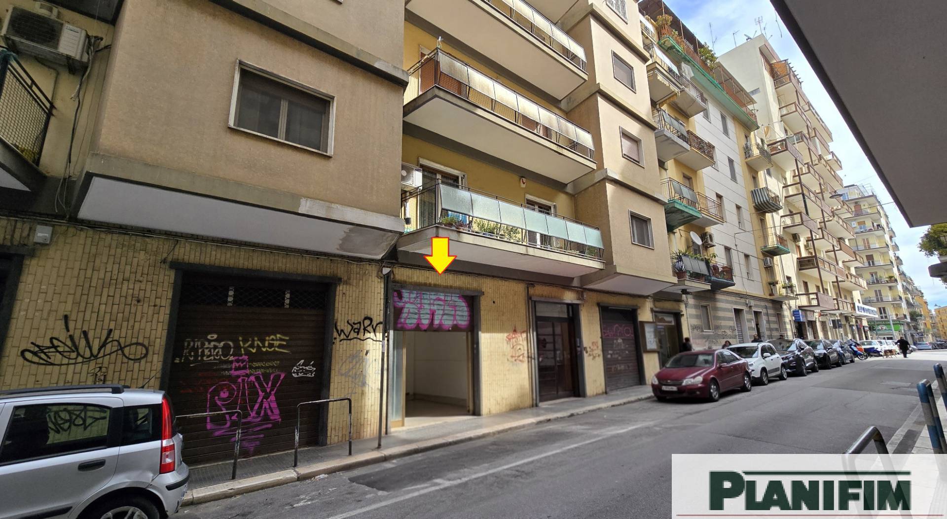 Locale commerciale in affitto a Bari, Carrassi