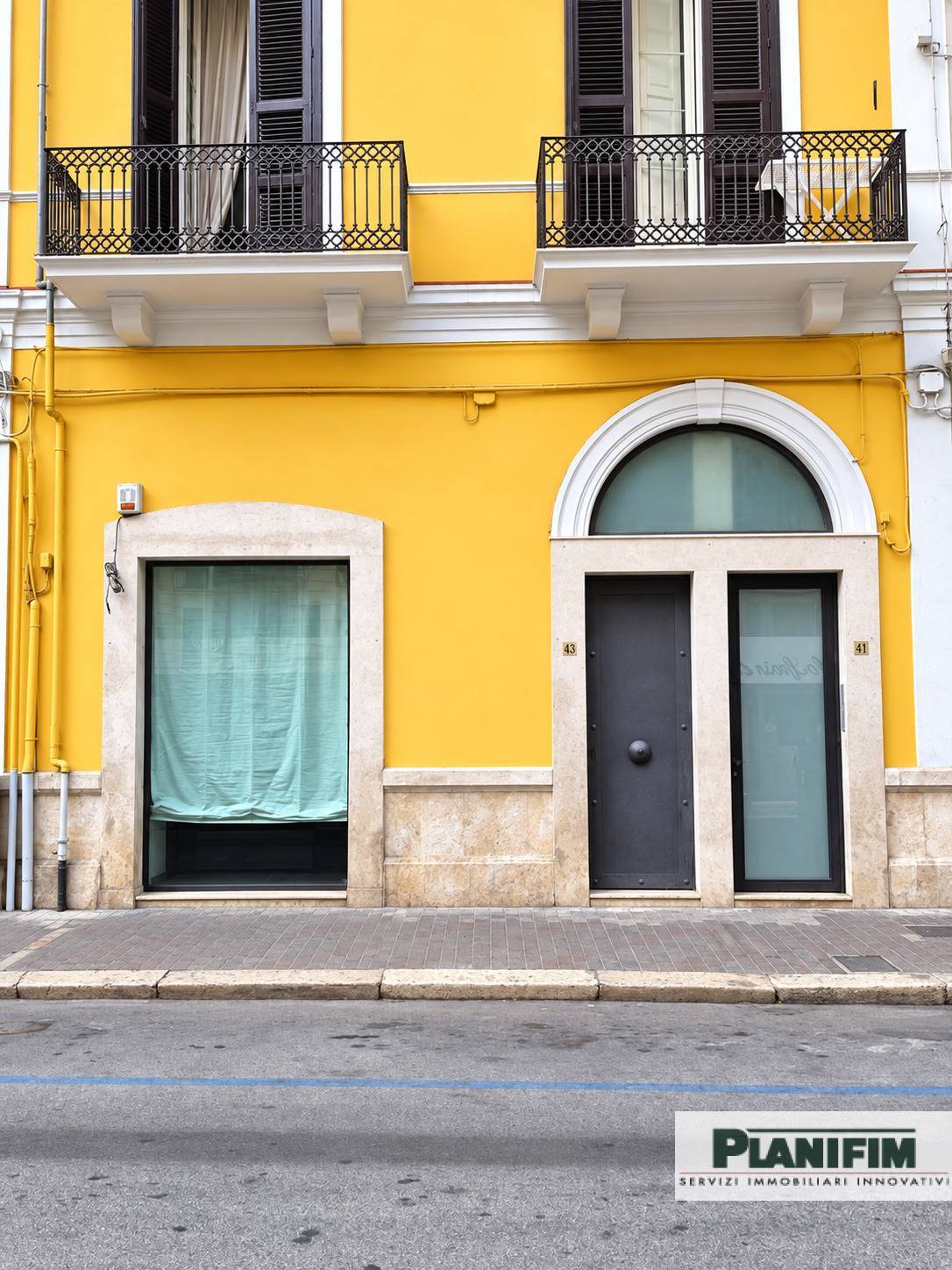 Locale commerciale in vendita a Bari