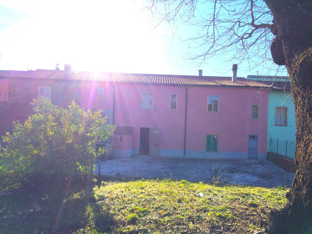 Rustico con giardino a Sorano