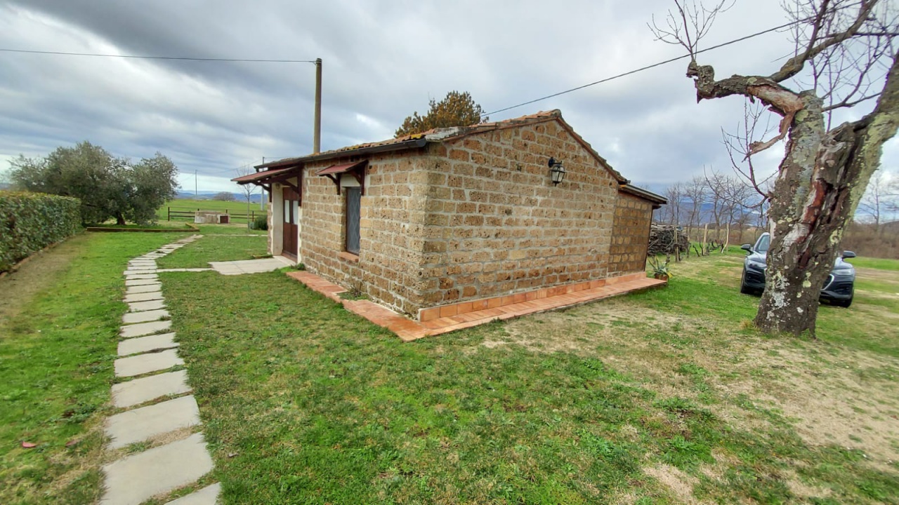 Terreno con giardino a Pitigliano