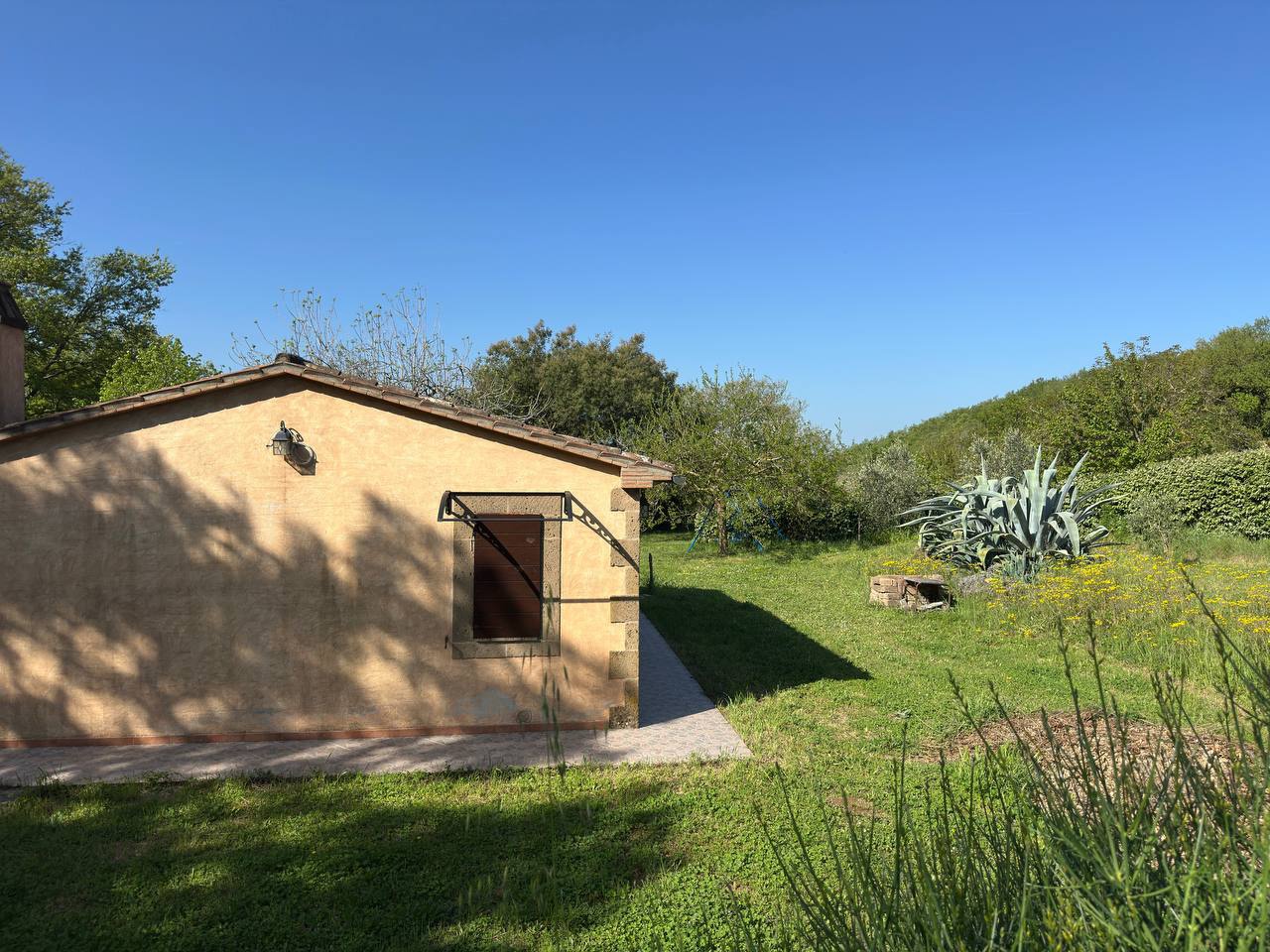 Rustico con giardino a Sorano