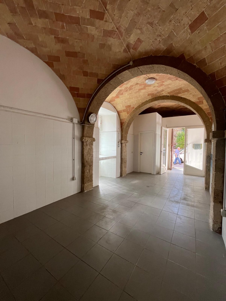 Locale commerciale in affitto a Sorano