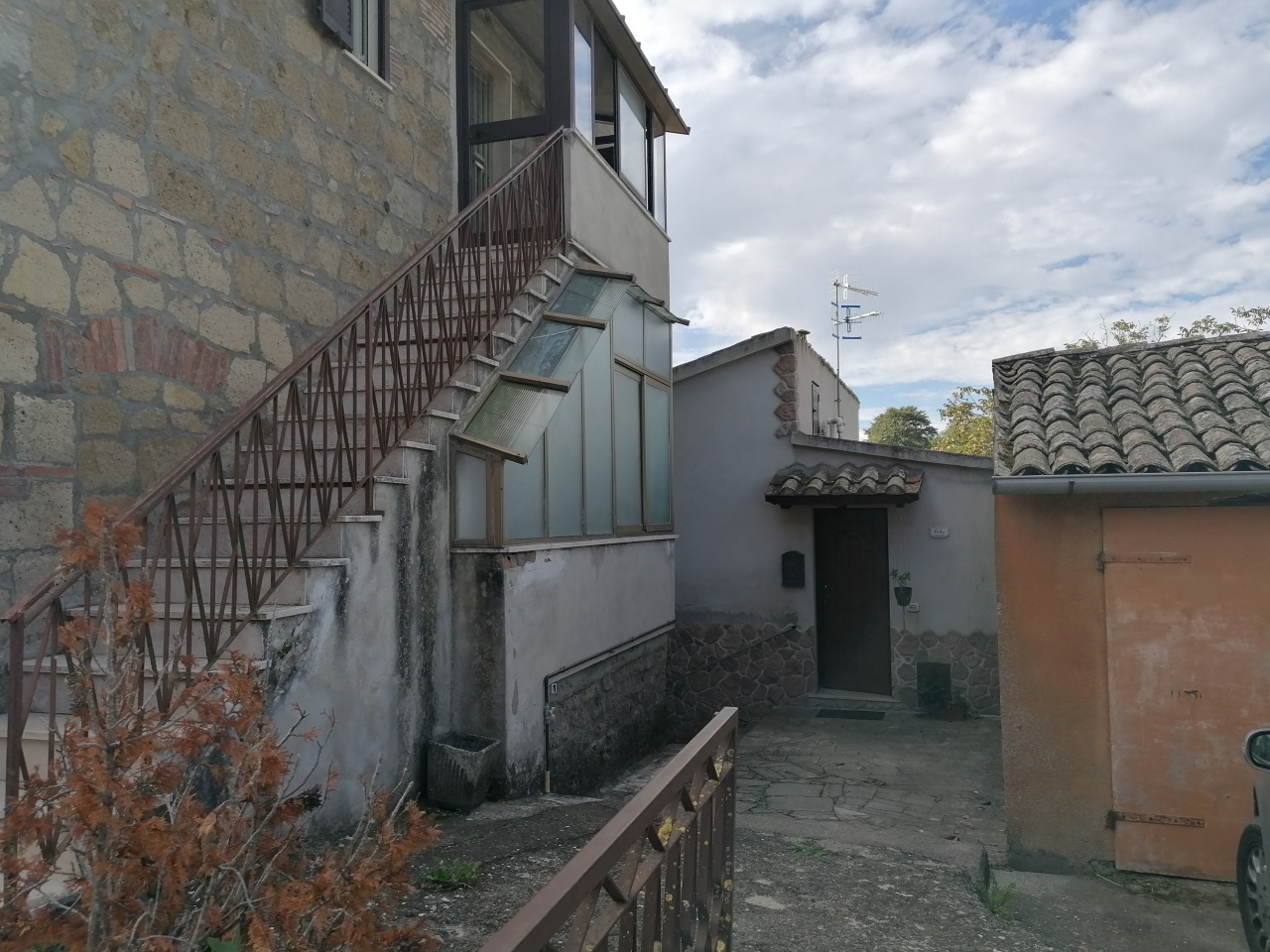 Trilocale arredato in affitto a Pitigliano
