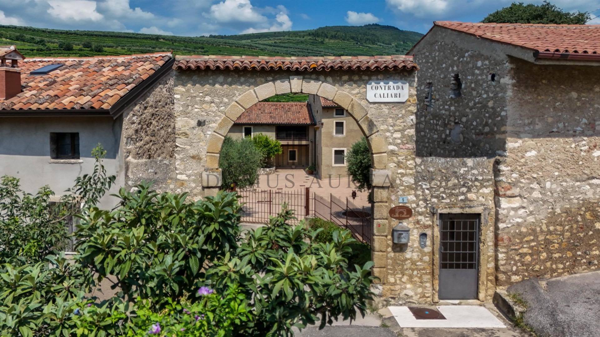 Casa indipendente in vendita a Cazzano di Tramigna