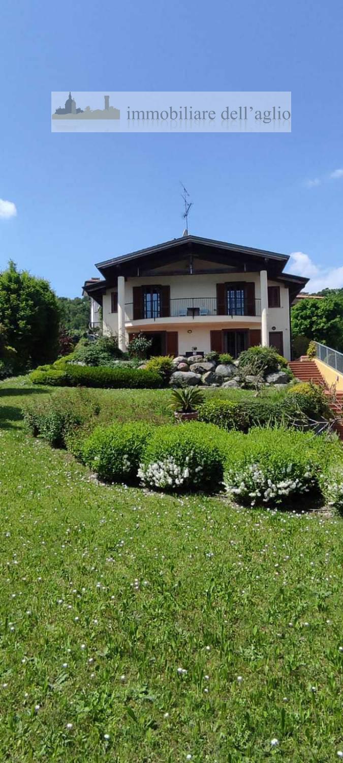 Villa con giardino a Lonato