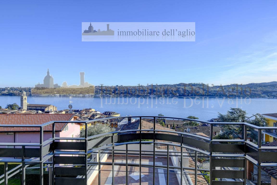 Attico vista lago a Sal�