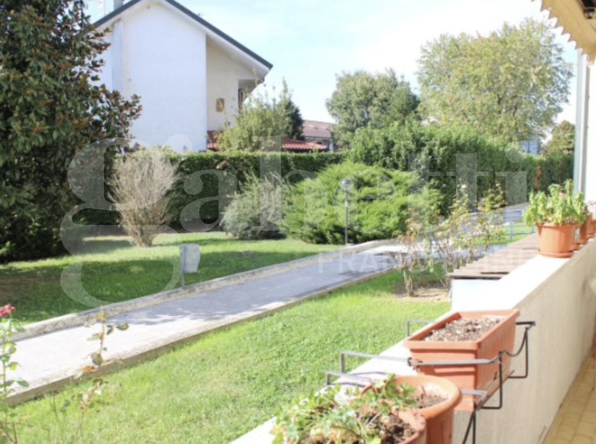 Attivit� commerciale Bar e tabacchi in affitto/gestione a Roma