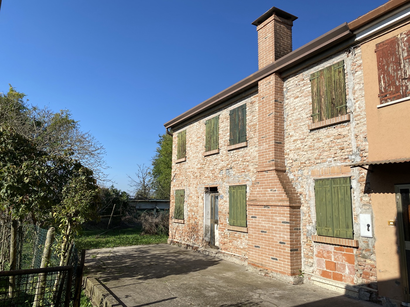 Villa Bifamiliare con giardino a Vighizzolo d'Este