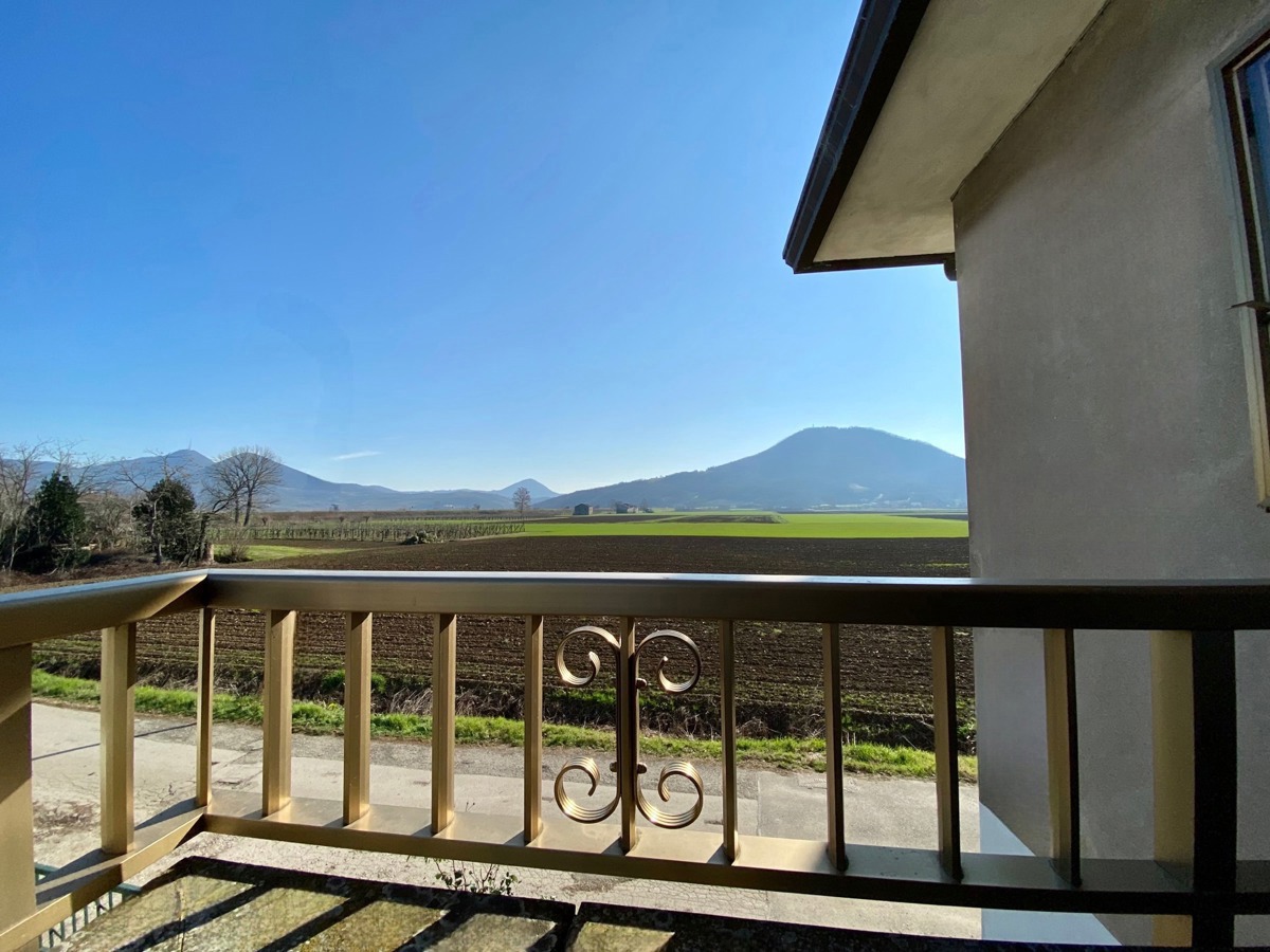 Casa indipendente con box a Lozzo Atestino