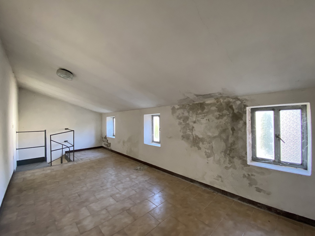 Villa da ristrutturare a Ospedaletto Euganeo